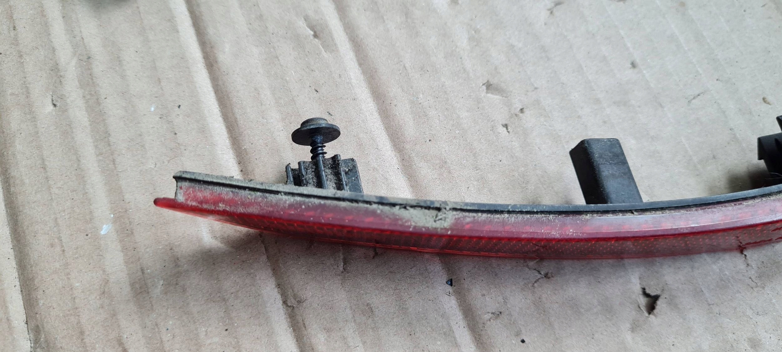 A4 B9 8W ODBLASK der Stoßstange links heck Sedan 8W0945105C
