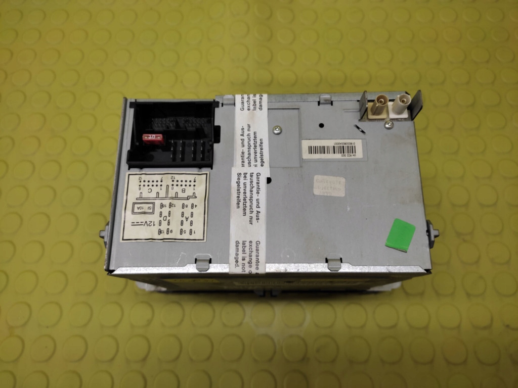 VW TOURAN e RADIO 1K0035186JX