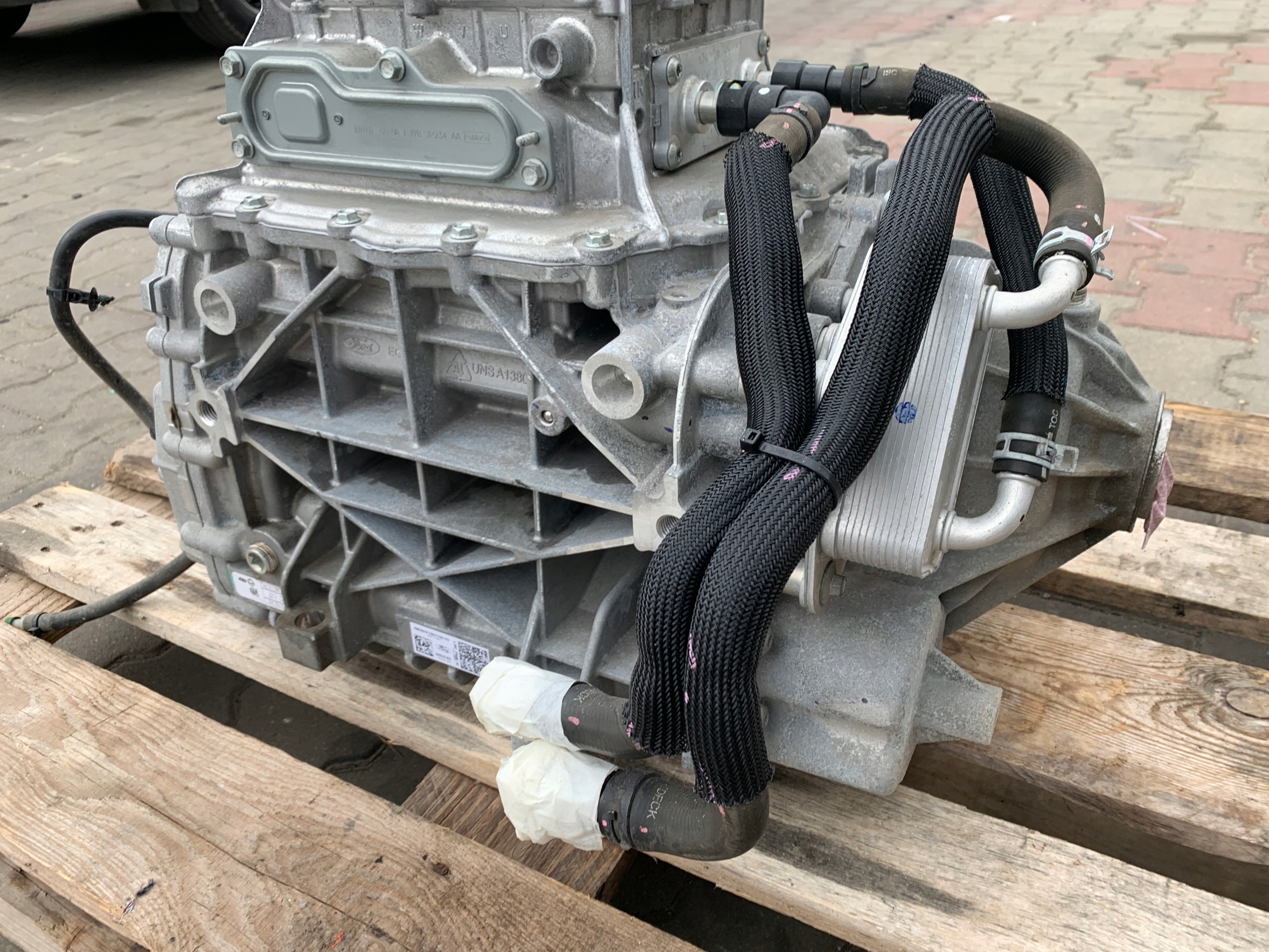 FORD MUSTANG 75.7 Двигатель электрический задний