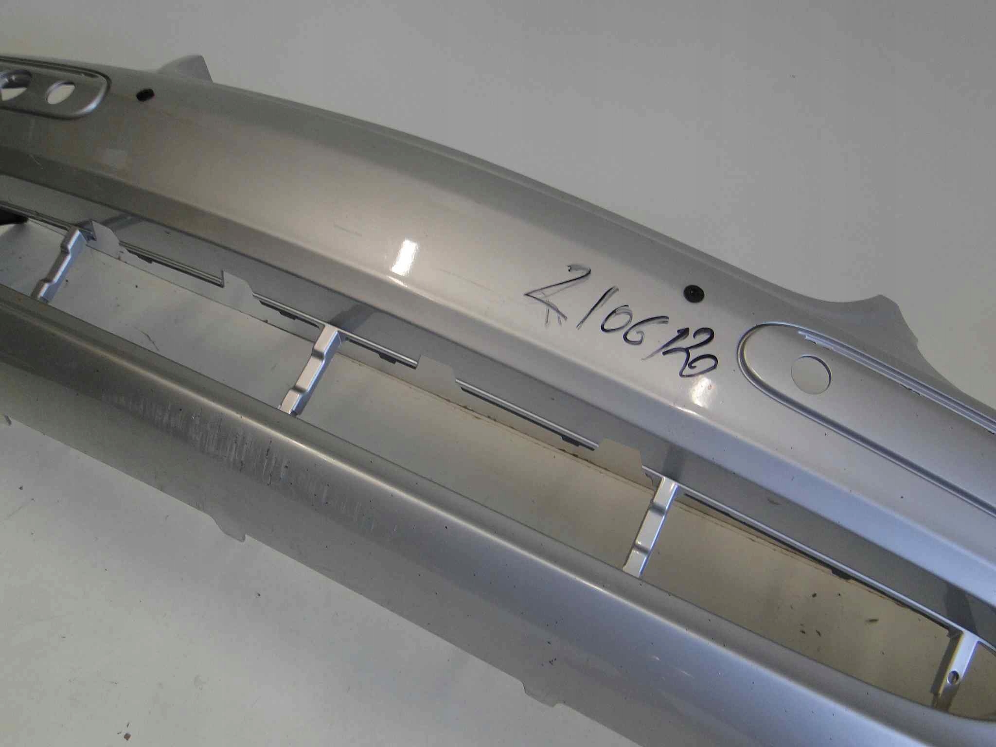 MERCEDES CLK 209 W209 ZDERZAK PRZEDNI NA CZUJNIKI PTS BEZ SPRYSKIWACZY Kolor srebrny