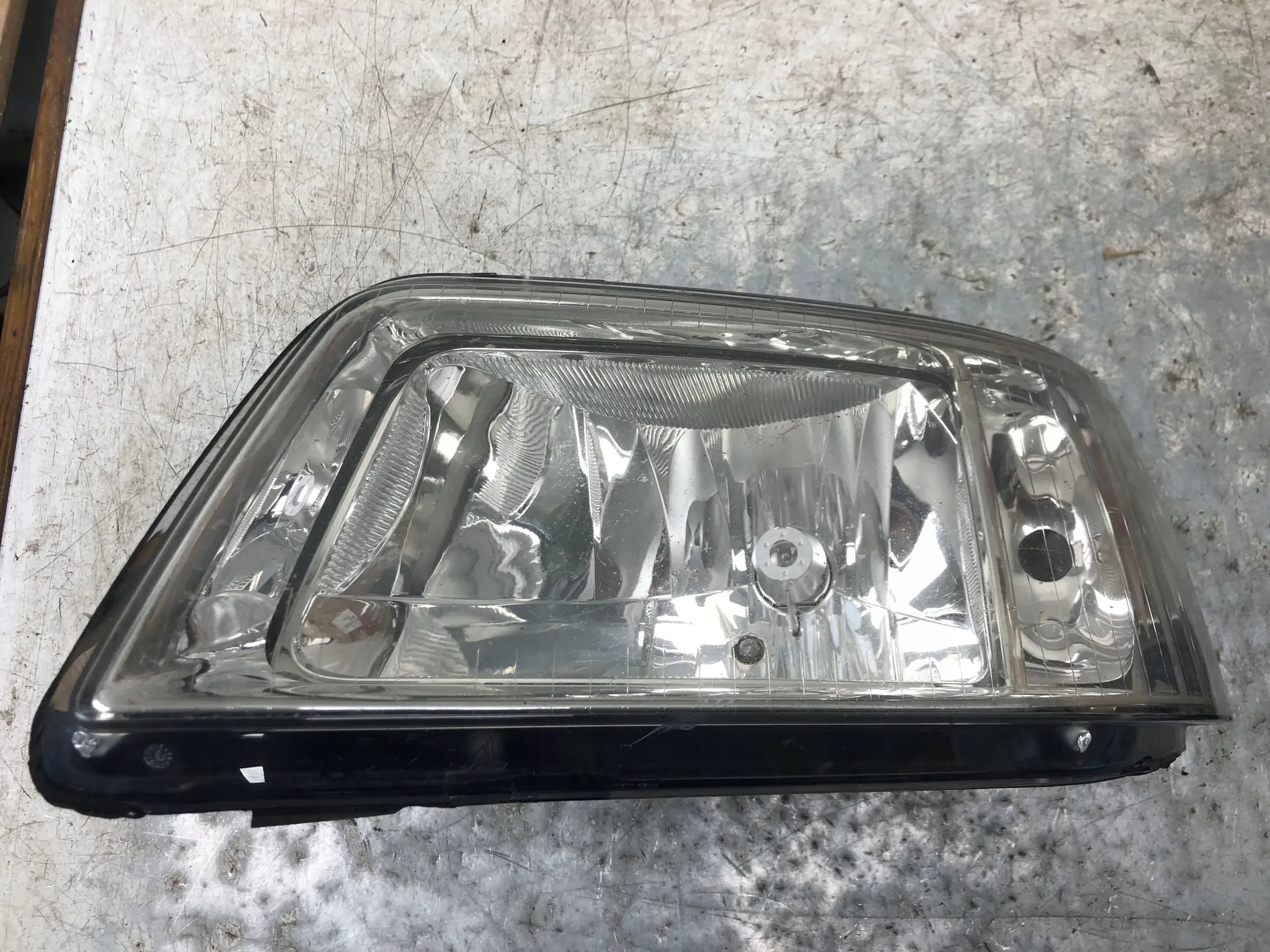 light left front VW T5 7H1941015N