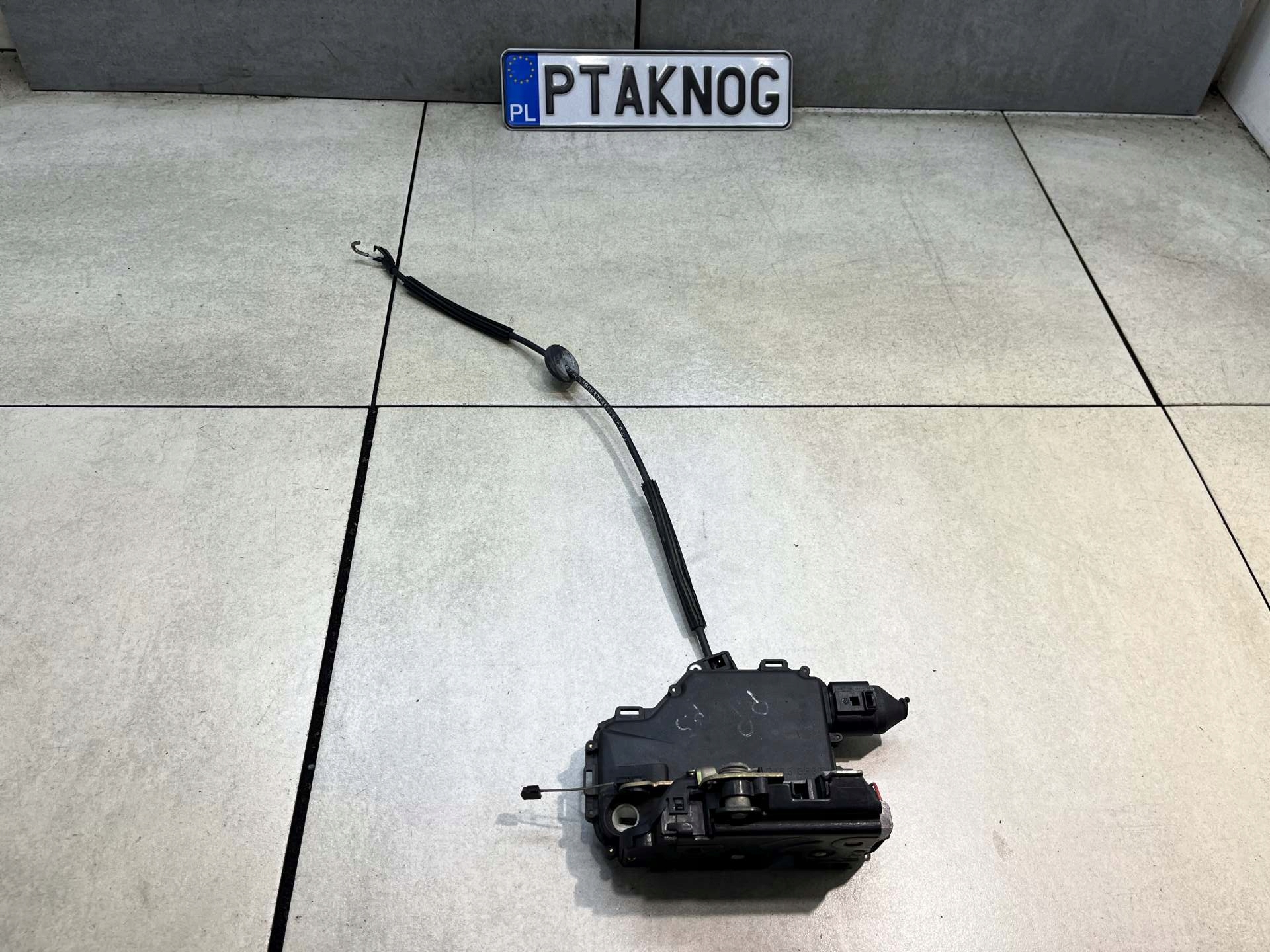 lock door right front 8PIN VW PASSAT B5 1.9 TDI