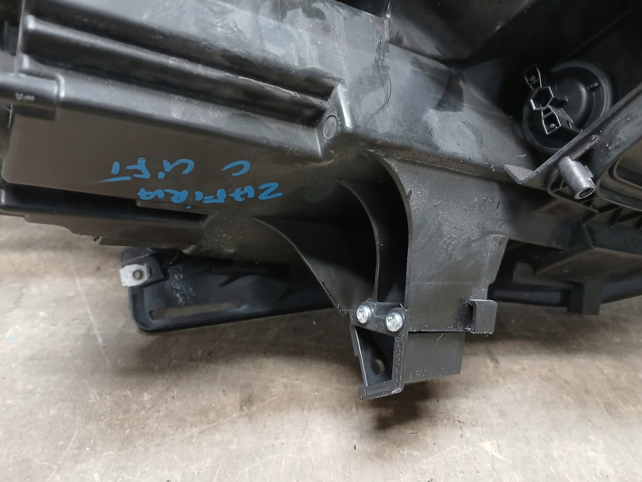 light front left OPEL ZAFIRA C LIFT LED 39050526