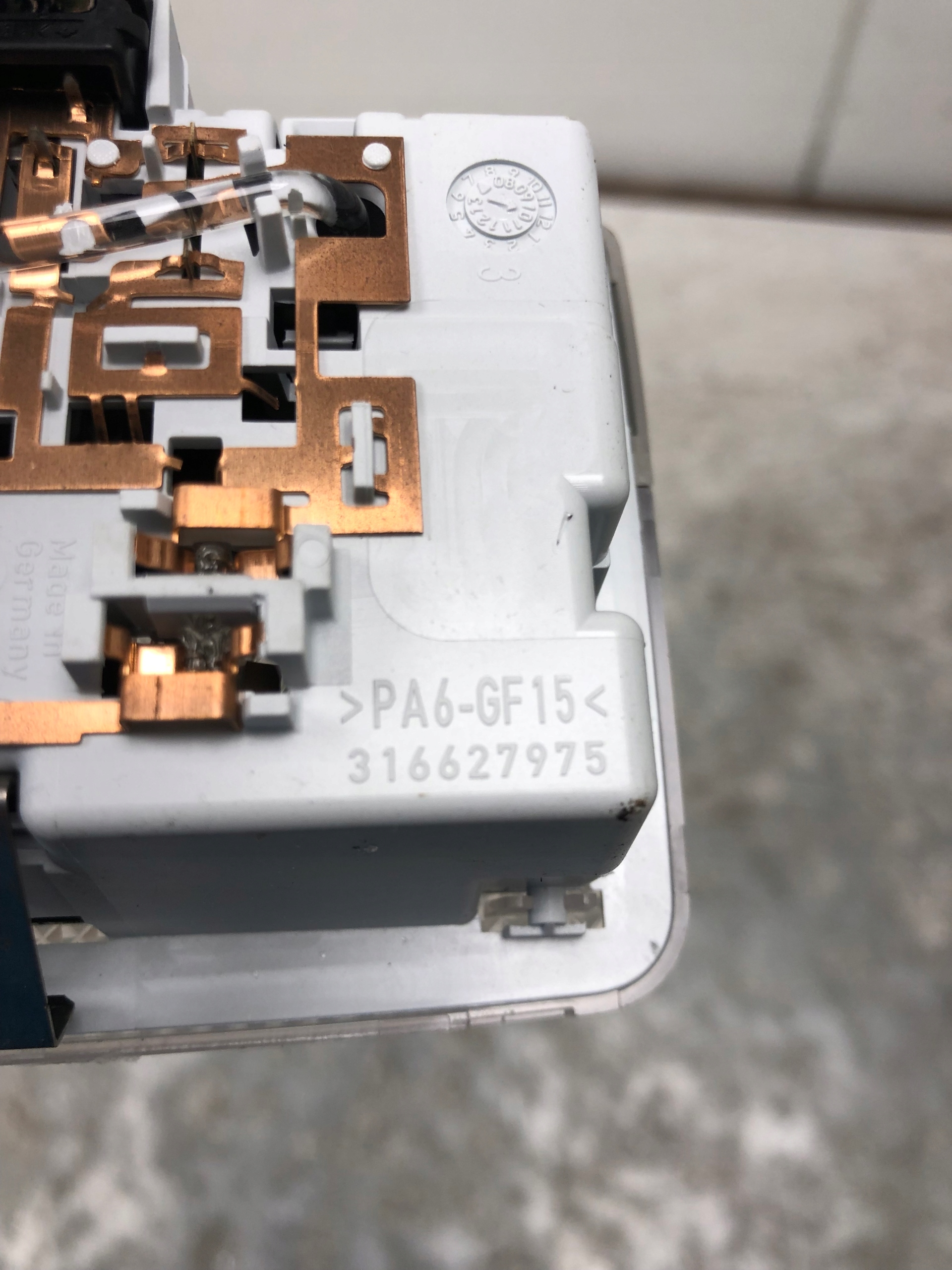 feu de toit avant OPEL MERIVA B 316627975