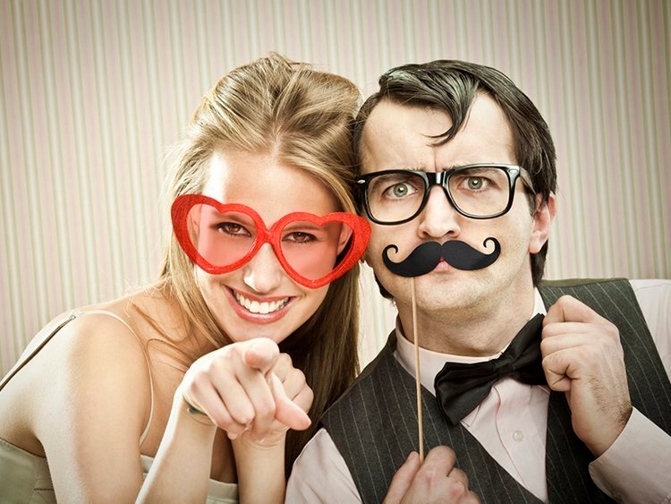 WĄSY NA PATYKU 6 SZTUK BAL WESELE FOTOBUDKA Płeć uniseks