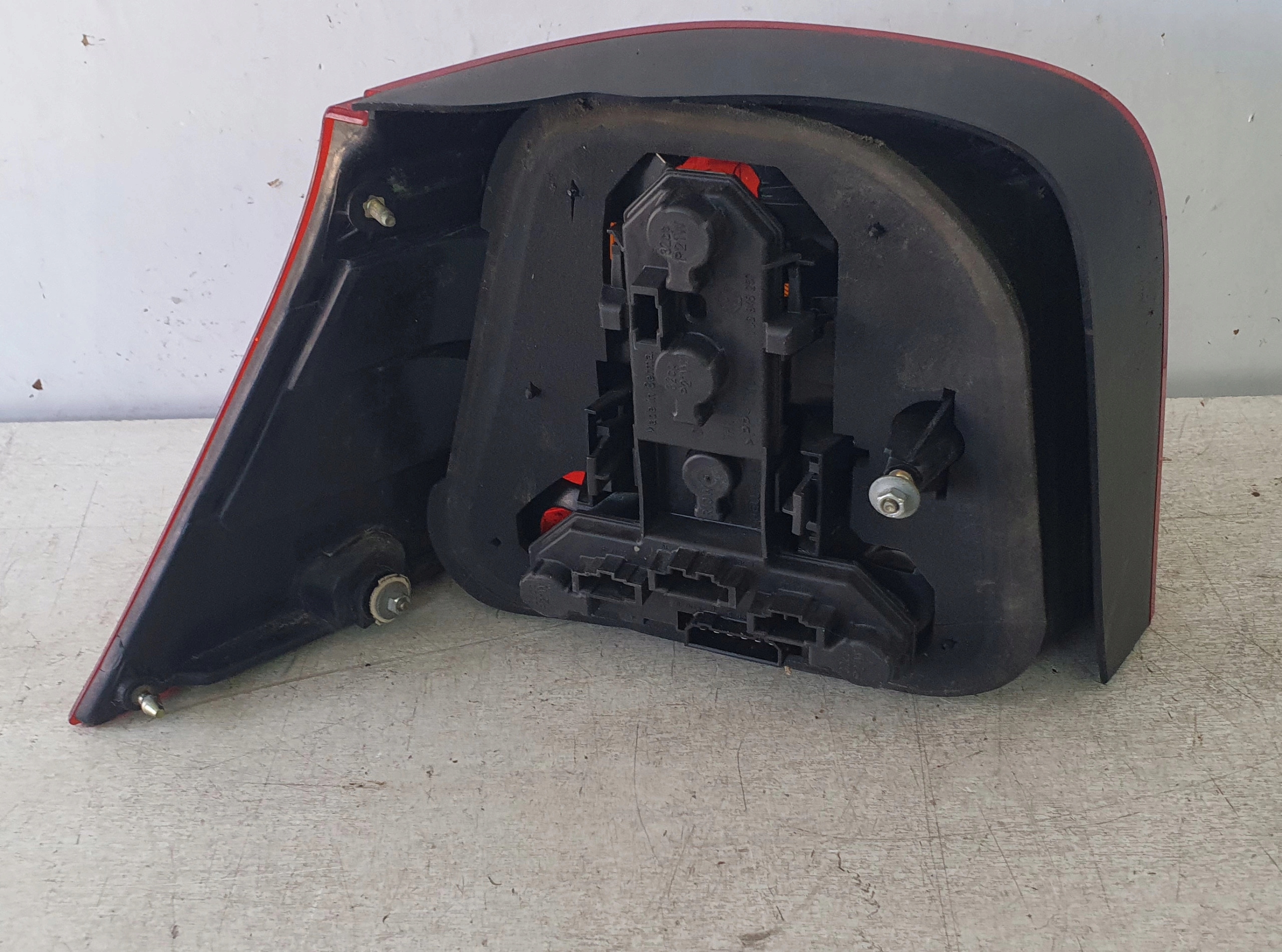 VW GOLF IV 4 HATCHBACK light rear right black original