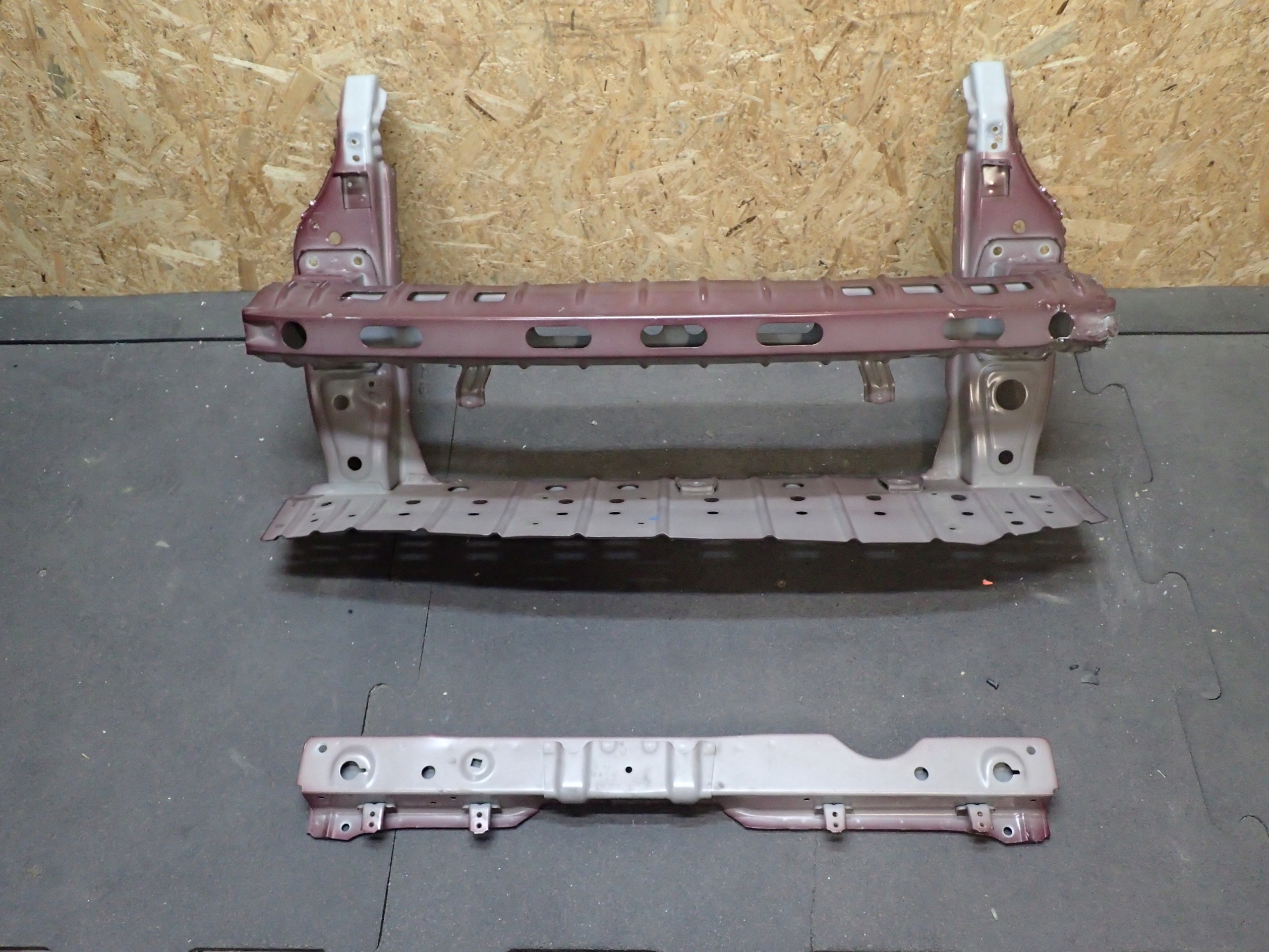 PAS PRZEDNI MITSUBISHI SPACE STAR III 3 19-