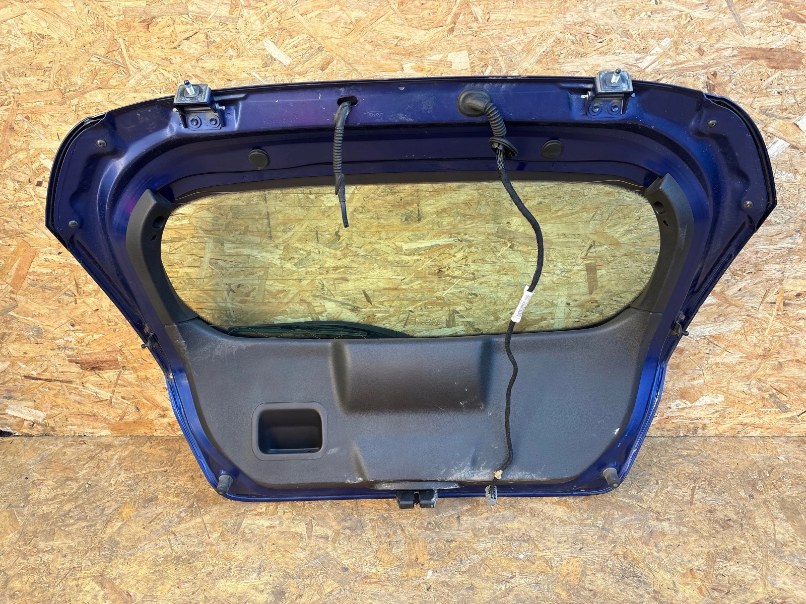 complete trunk door boot rear part Ford Fiesta MK7 VII blue