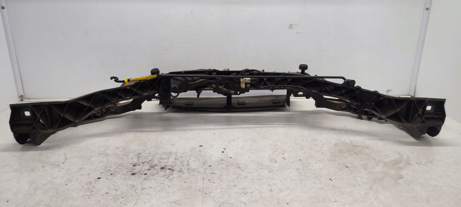 support panel for radiators pillar iron Ford Focus MK3 2,0 TDCI