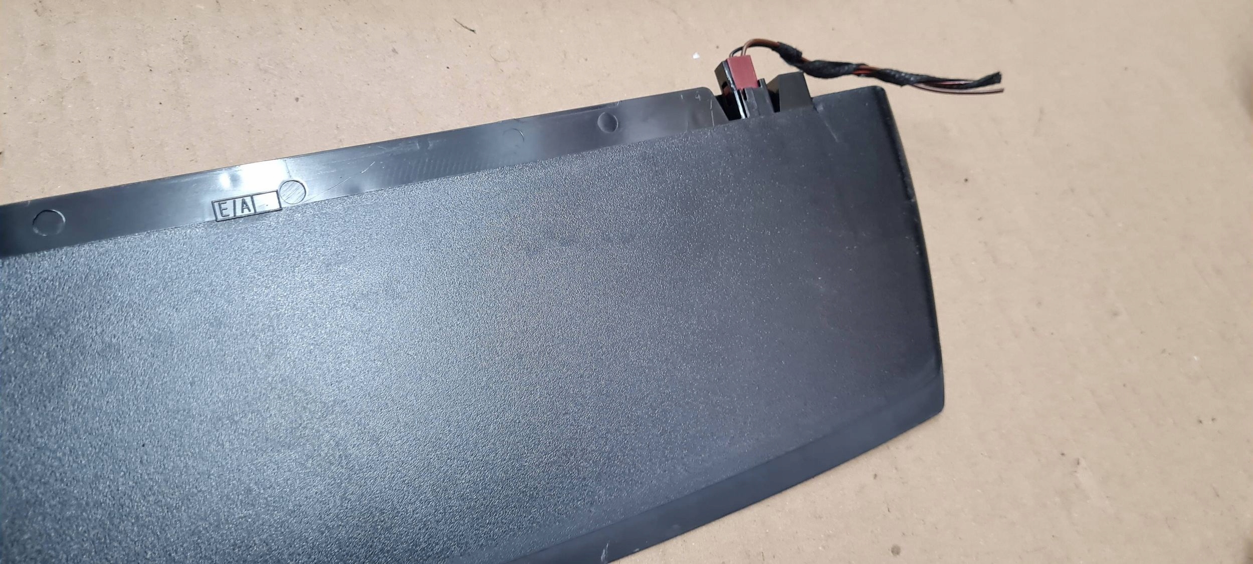 A4 B9 8W TRZECIE light STOP sedan 8W5945097A