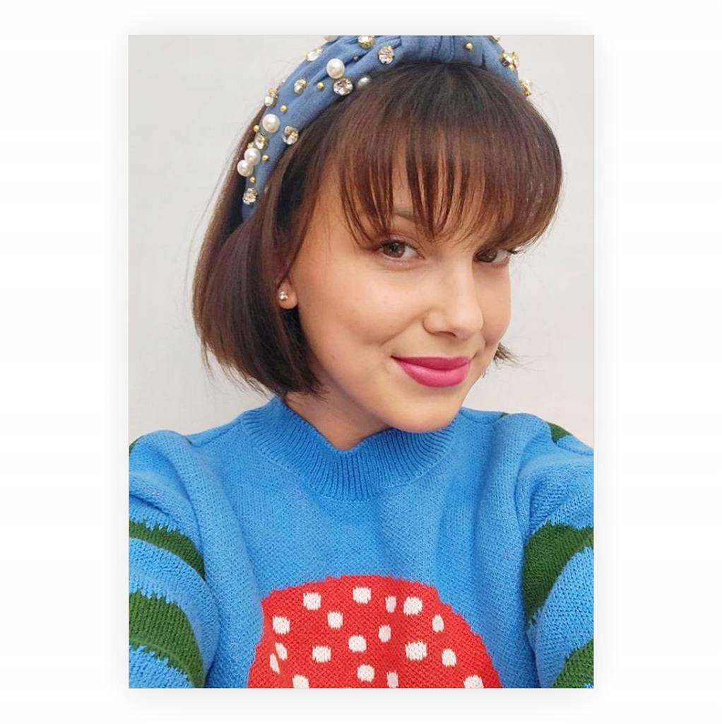 

Plakat Millie Bobby Brown Blue A4