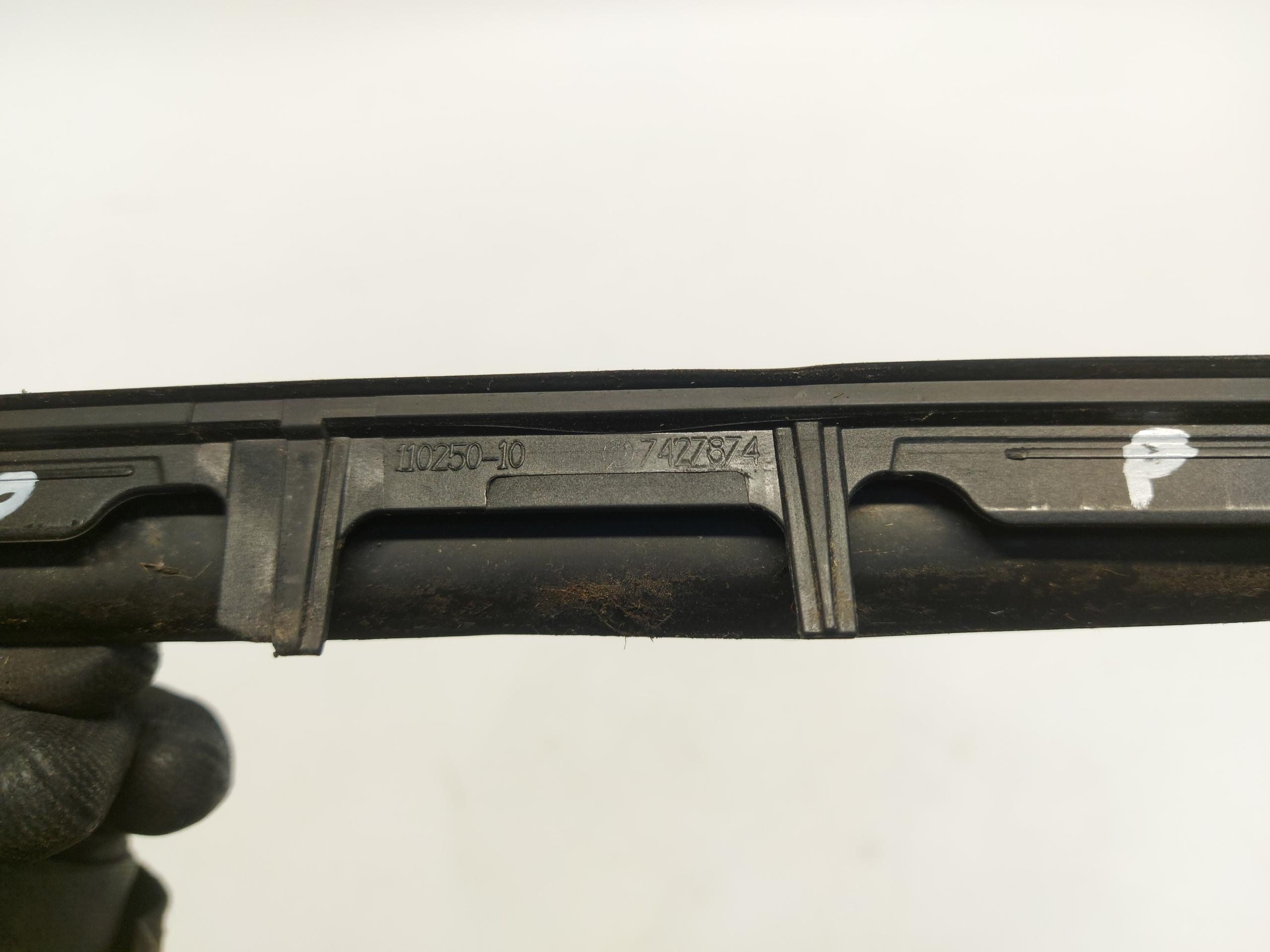 BMW G20 330e moulding windows PRZEDNIEJ right 110250-10