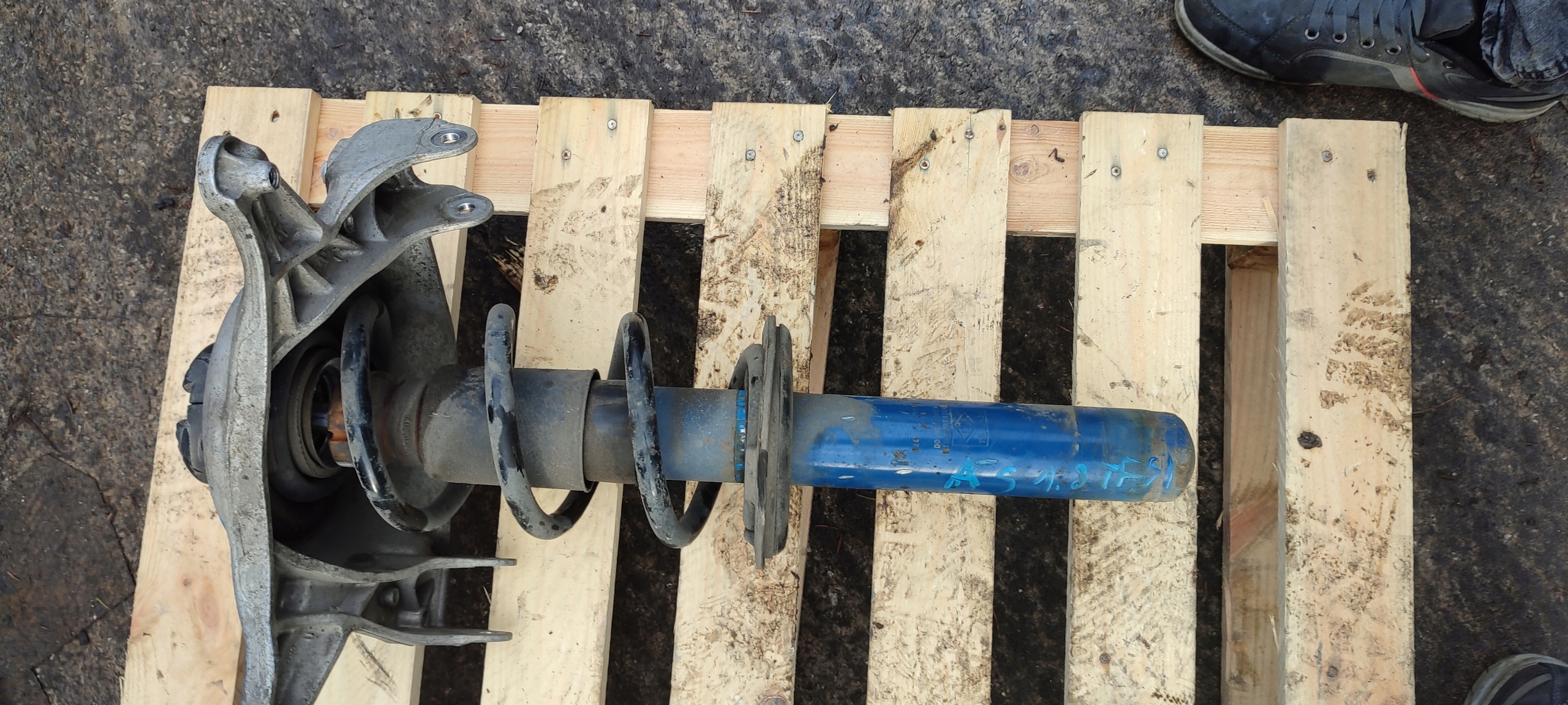 shock absorber front audi a5 8t 1.8 tfsi