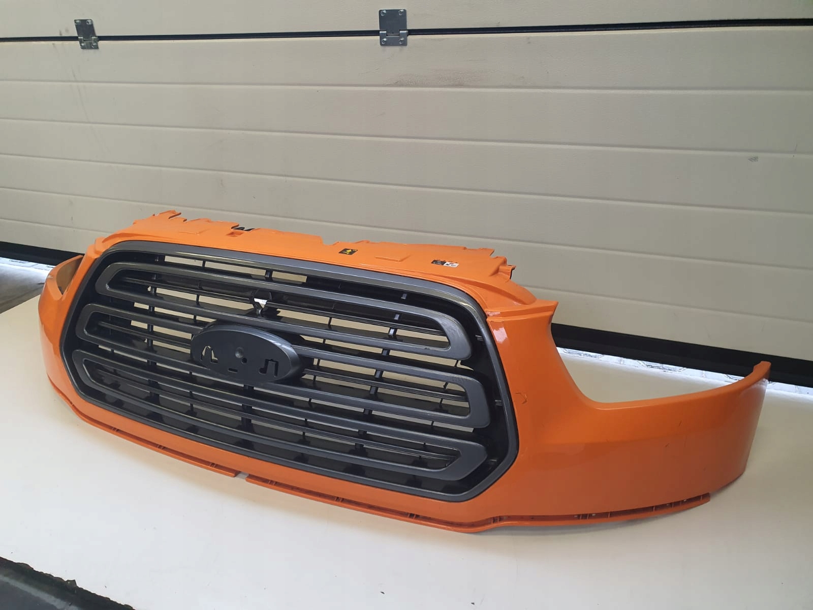 GRILL PRZEDNI ATRAPA FORD TRANSIT MK8 EAN (GTIN) 5452000680693