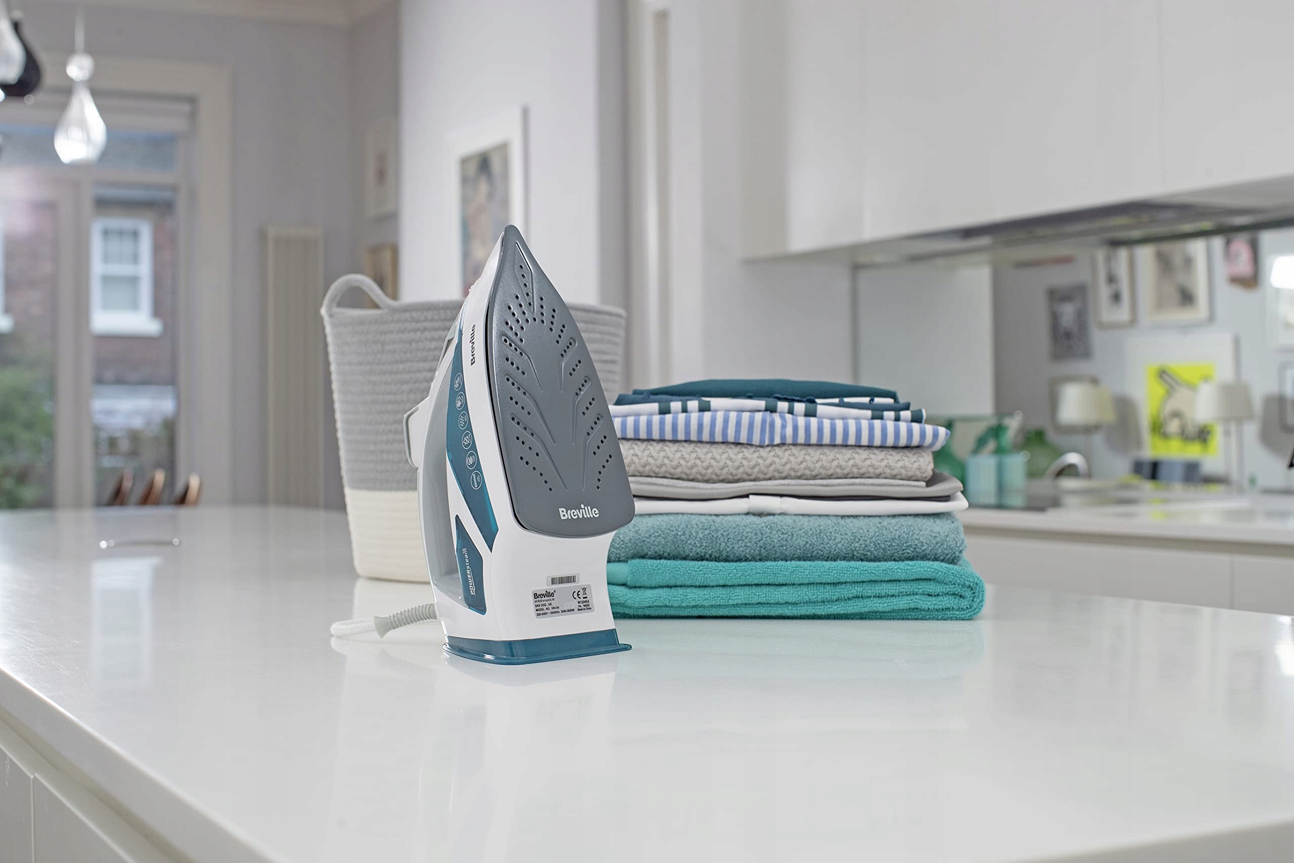 BREVILLE Żelazko Parowe 2600W Ceramiczna Stopa Automatyczne Wyłączanie — miniatura 4