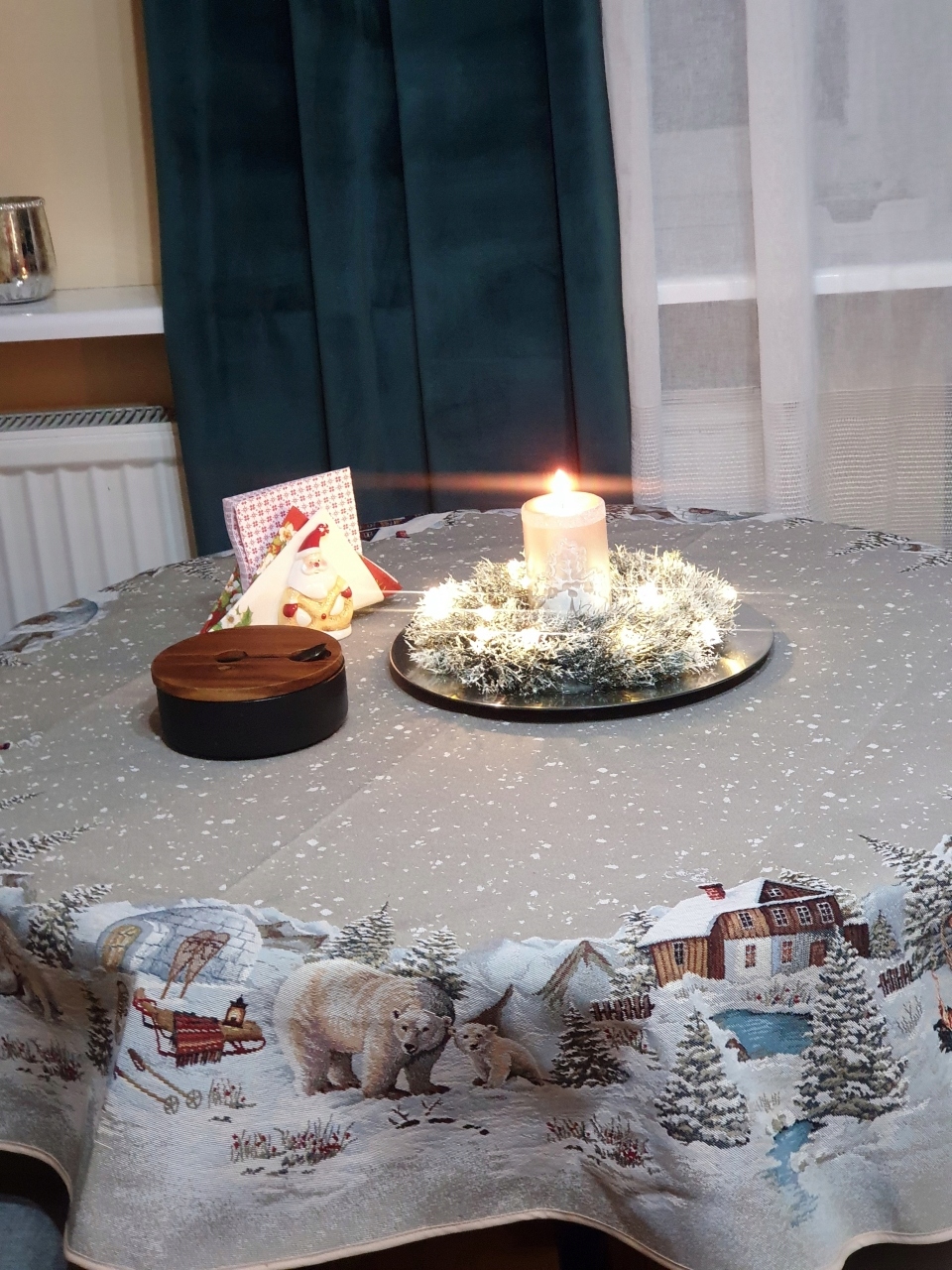 Ubrus kulatý 140 cm polární medvídci 1058