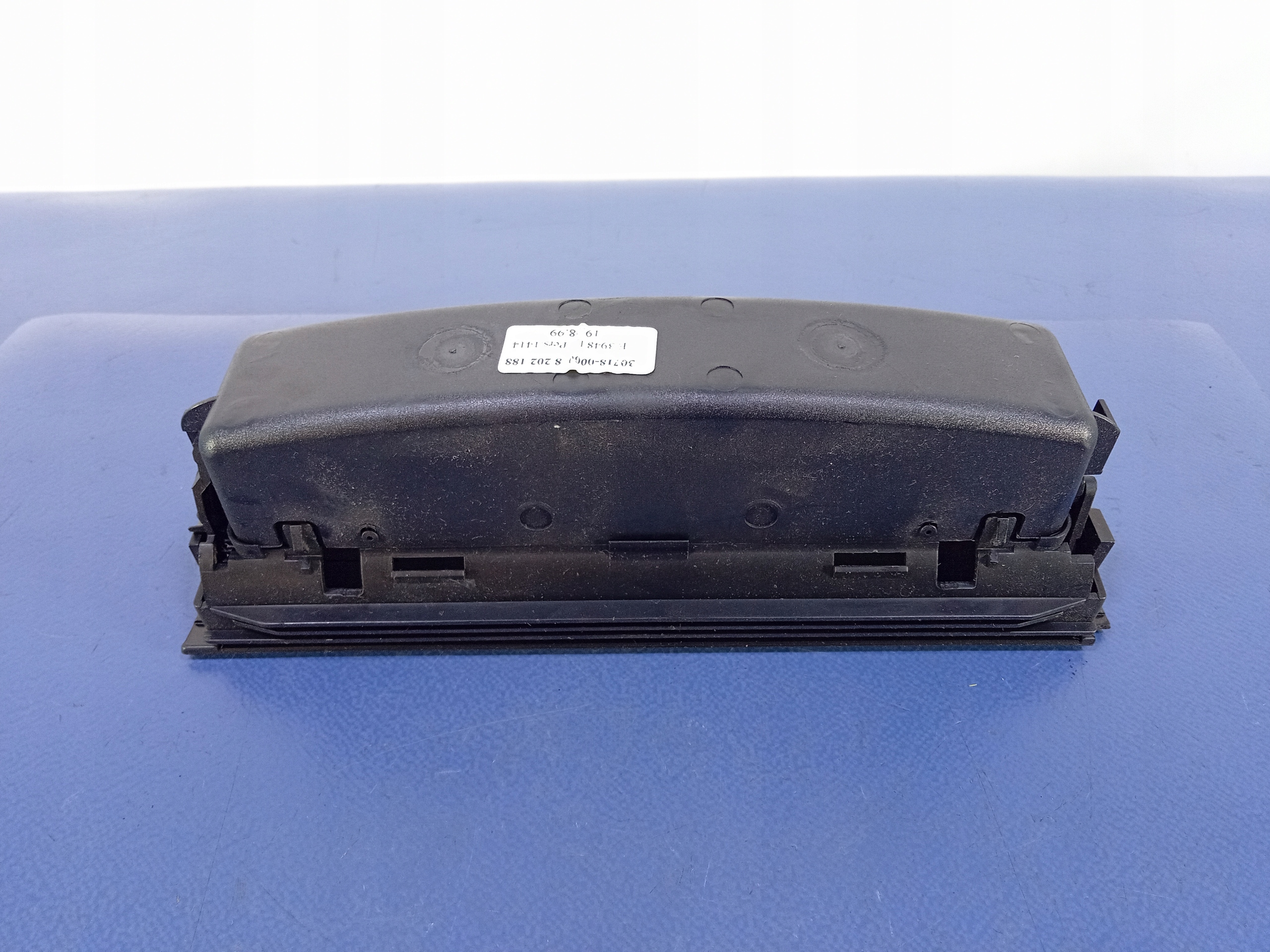 BMW 3 E46 бардачок полка консоли 8202188