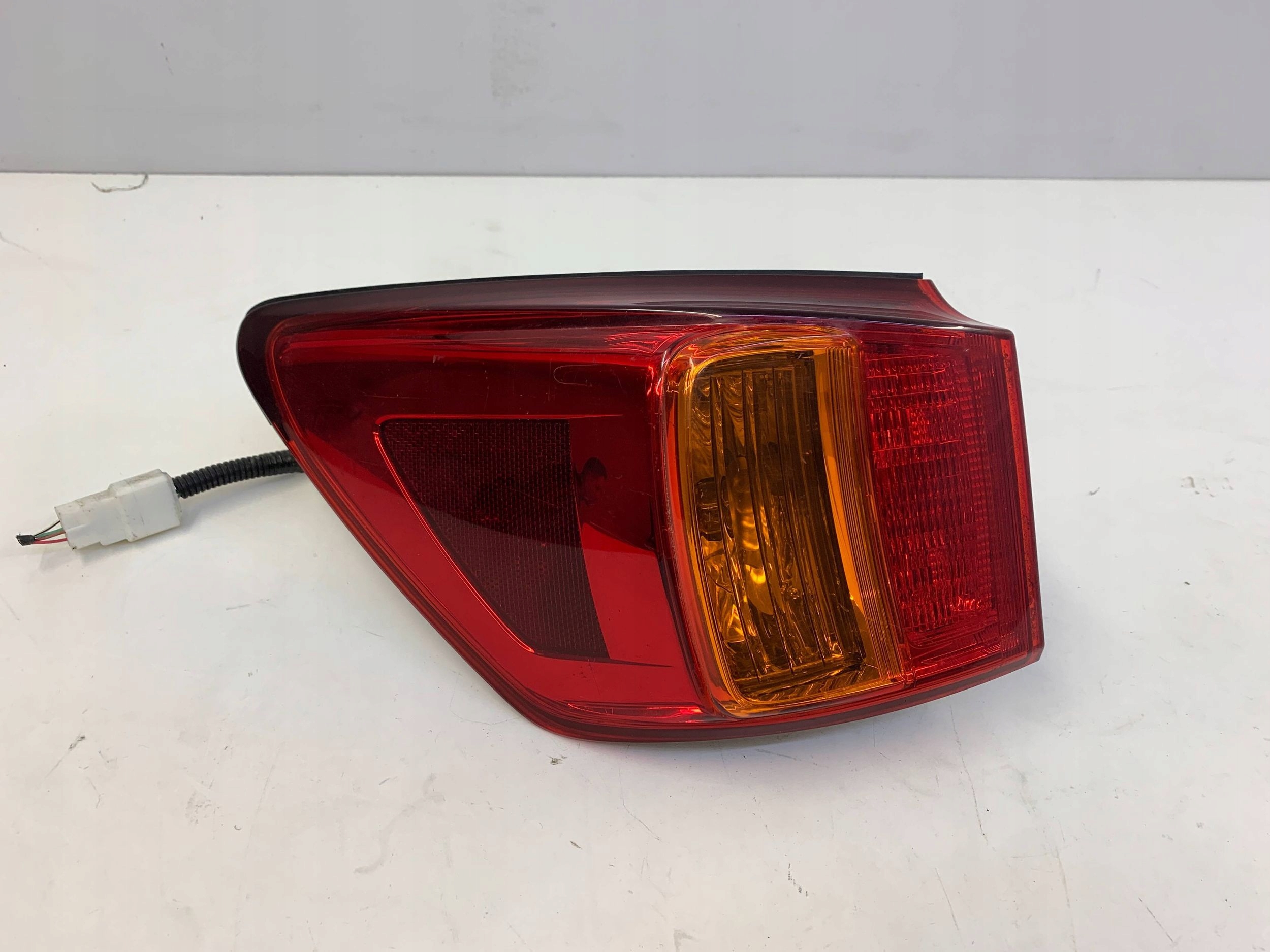 Lexus IS II LIFT LAMPA LED LEWA TYŁ