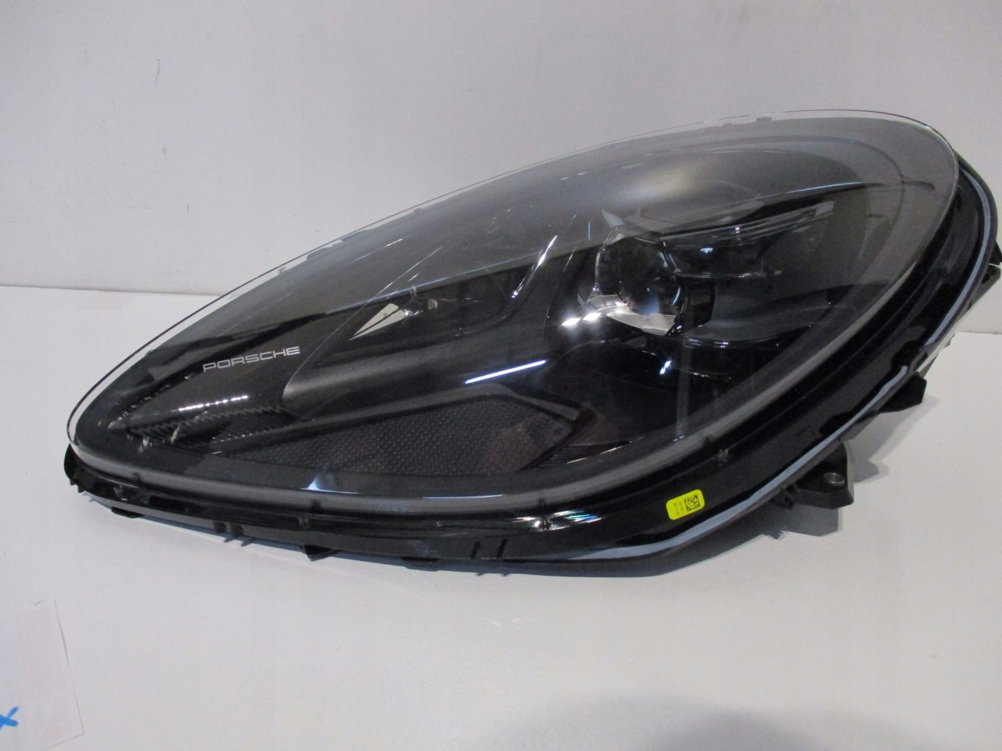 LAMPA LEWA FULL LED MACAN 95B941009AS MATRIX Rodzaj świateł mijania LED