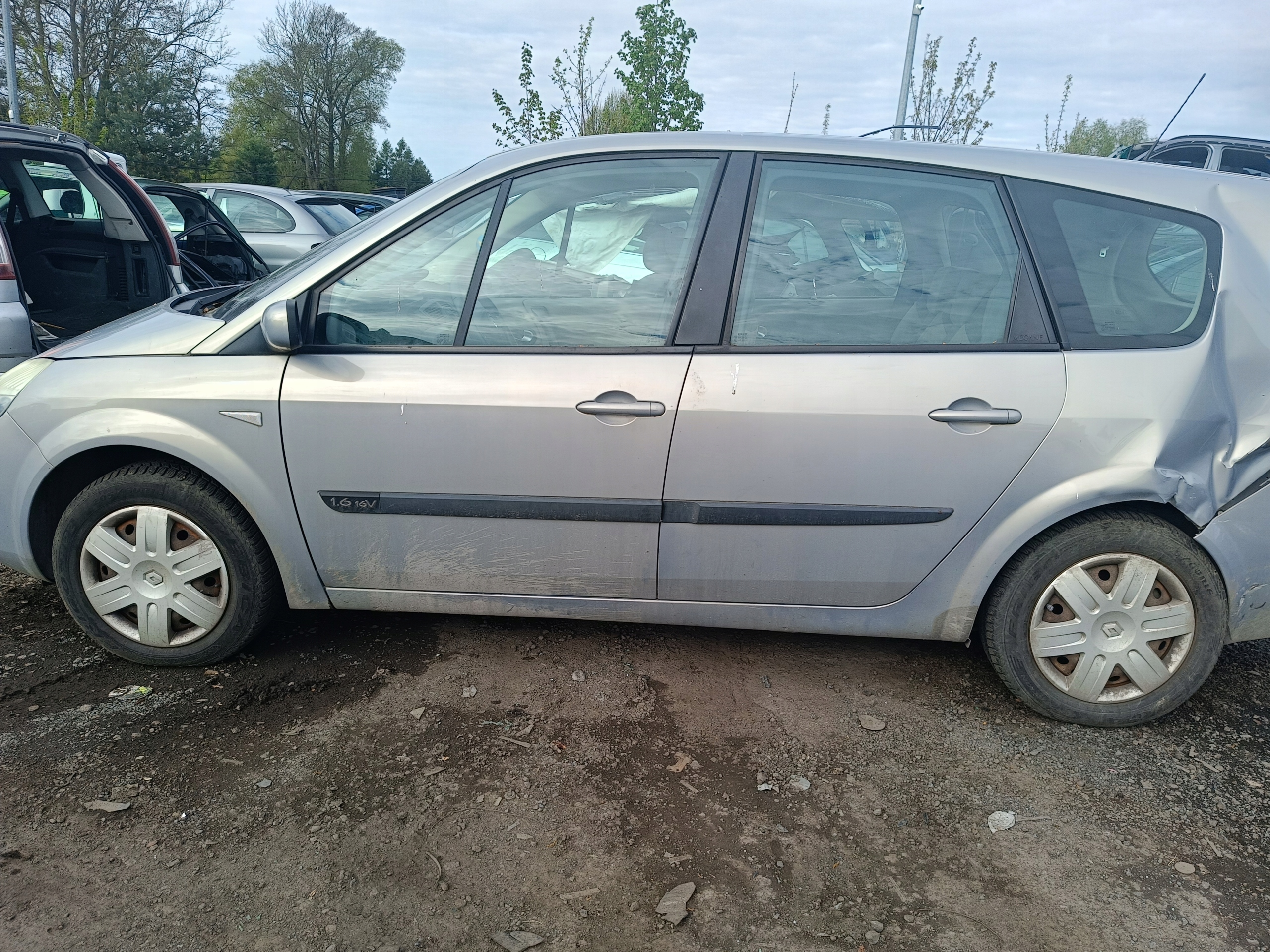 GRAND SCENIC II SZYBA KAROSERYJNA TYŁ LEWA PRAWA