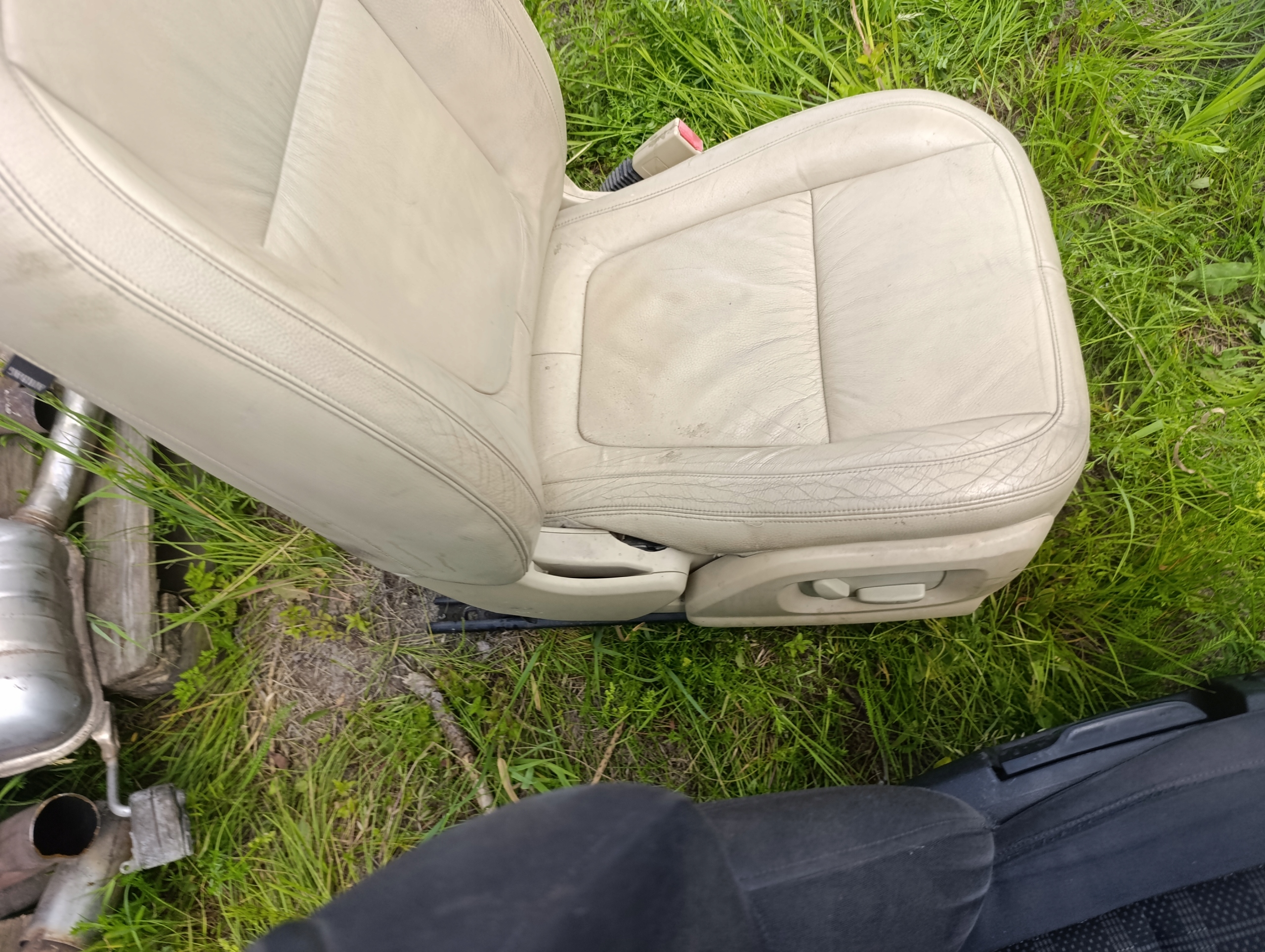 seat front left front JAGUAR XF X250 jasna leather