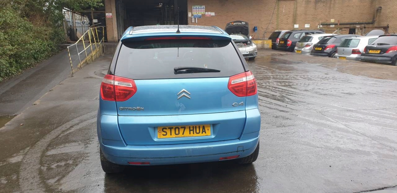 spoiler heckklappe heck Citroen C4 Picasso 2007 985100007R