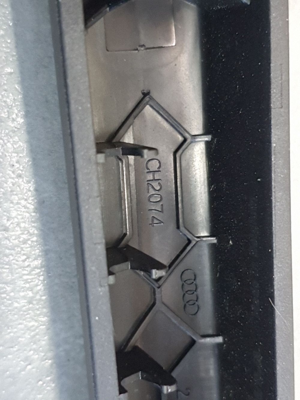Audi A3 8Y wischerarm hinten 4KE955407