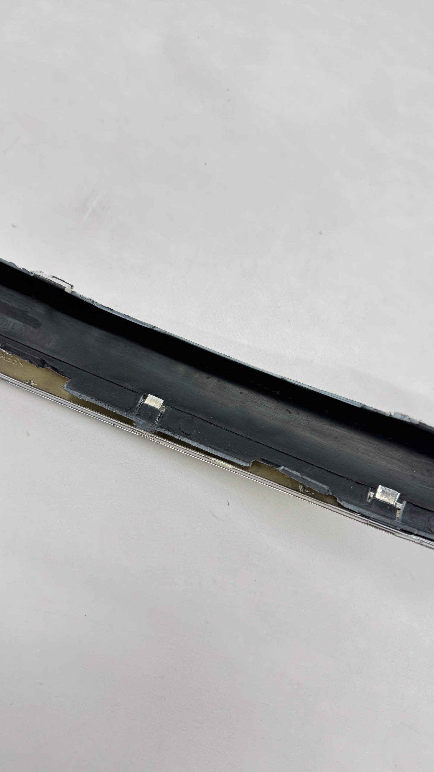vw Golf V 5 универсал JETTA 2003 - 2009 молдинг решетка радиатора левый 1K0853963