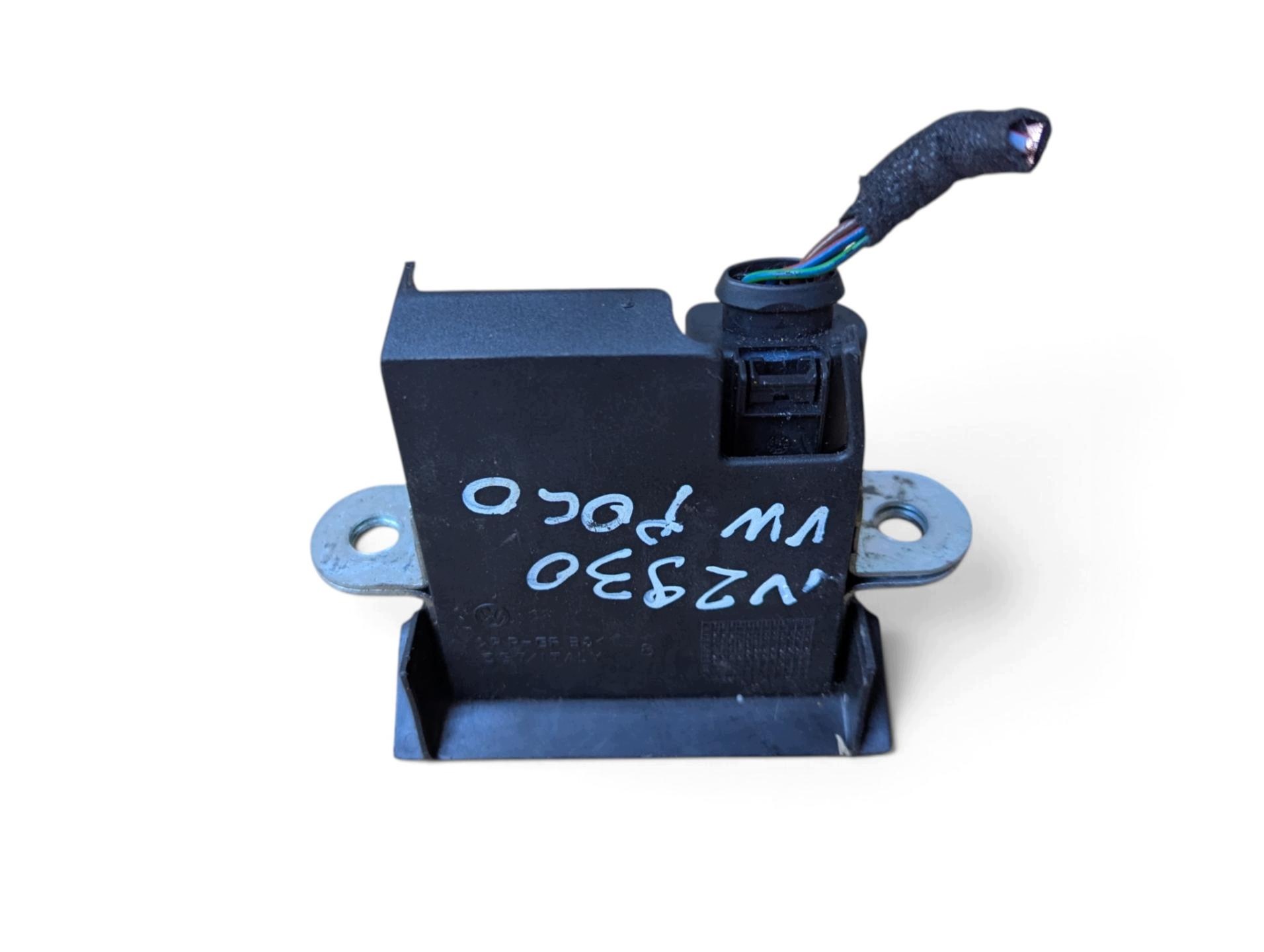 lock bonnet boot Volkswagen Polo 5 2012 6R0827505B
