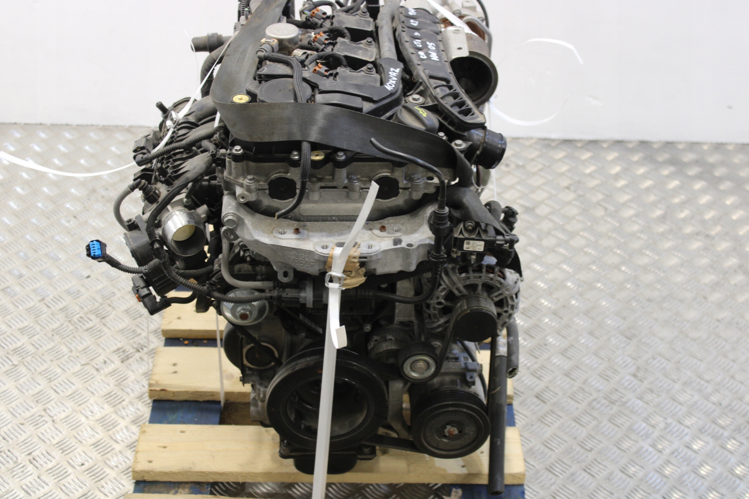 engine MOTOR complete 10XVAZ HN05 CITROEN C4 CACTUS 1,2 THP