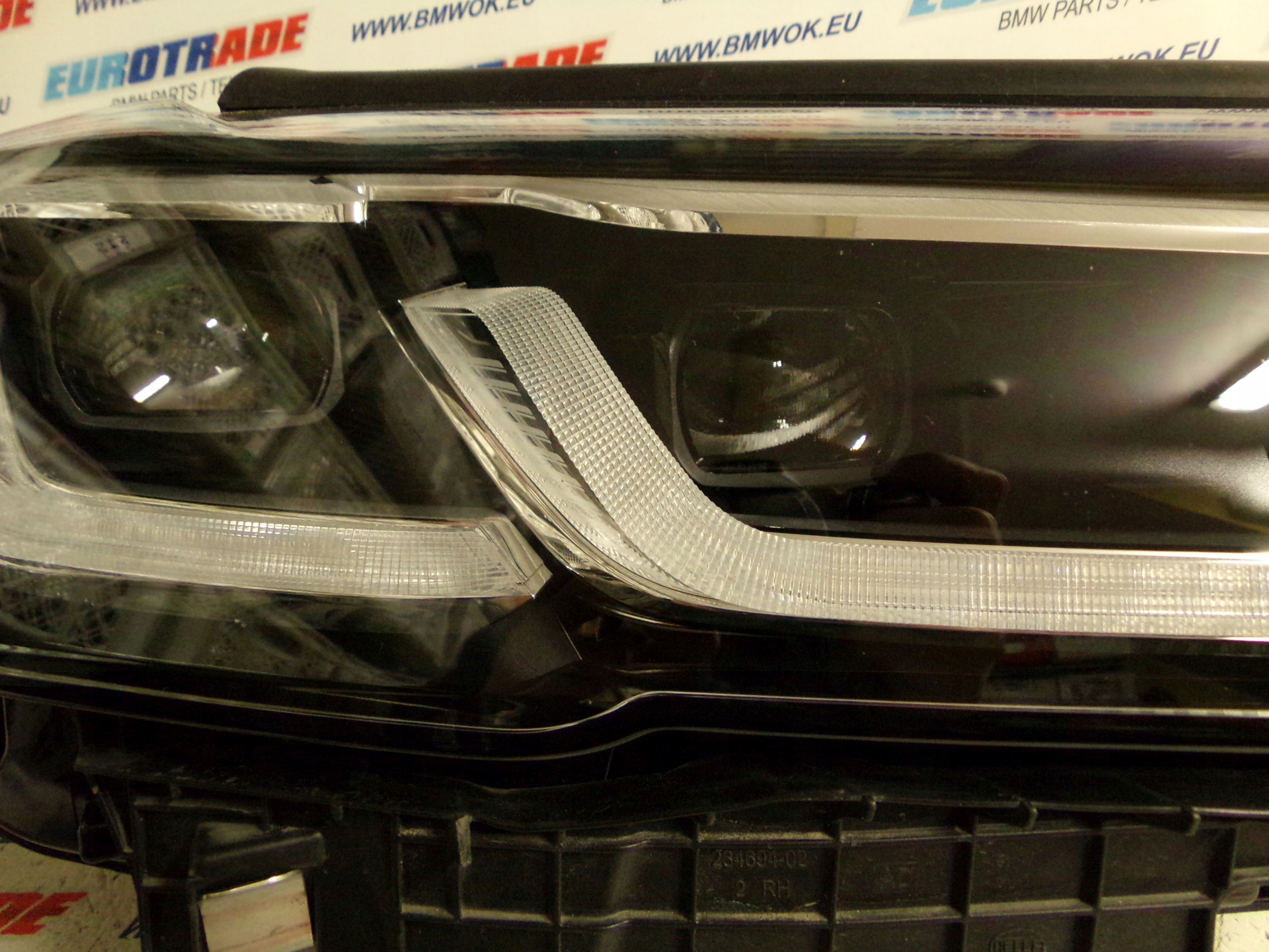 BMW G30 G31 LAMPA PRZÓD PRAWA ADAPTIVE LED 9850582 Strona zabudowy prawa