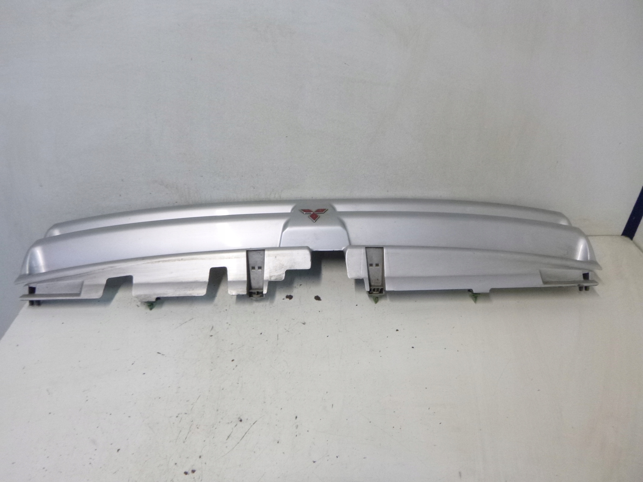 GRILL GRILL MITSUBISHI SPACE RUNNER 1999