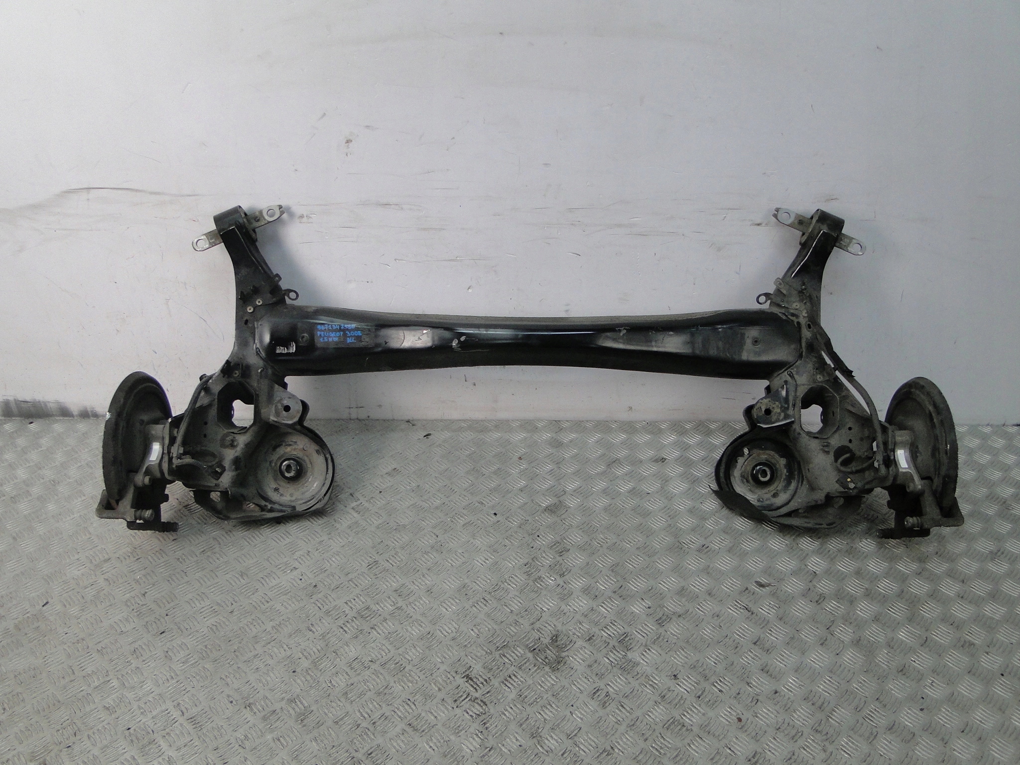 OŚ TYŁ TYLNA BELKA PEUGEOT 3008 II 2021R Producent części Peugeot