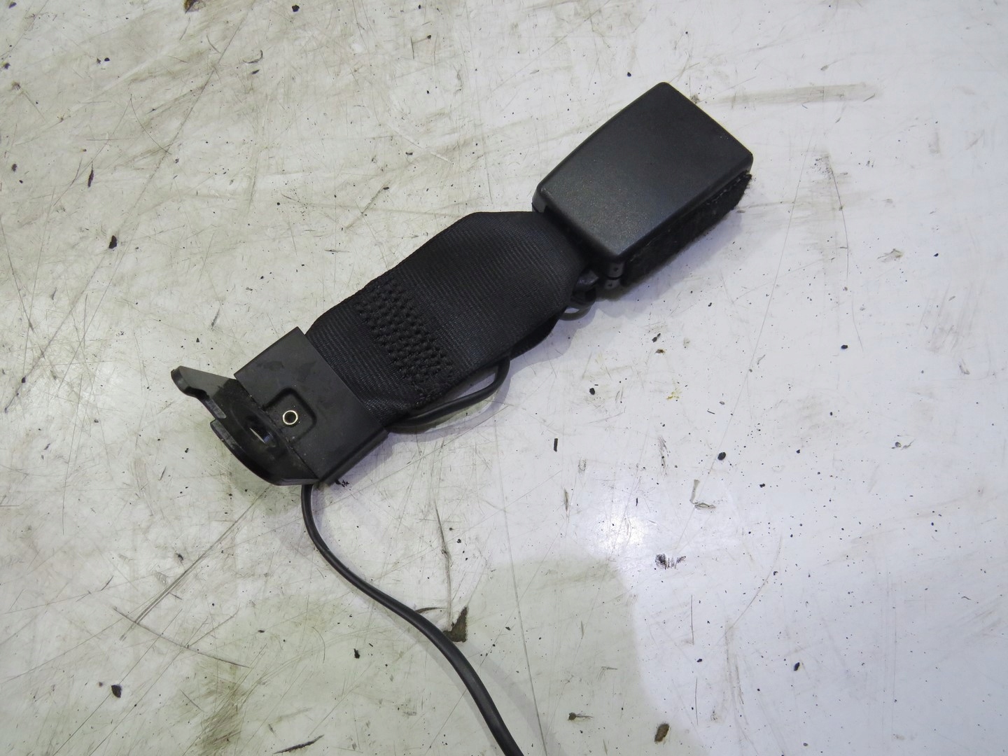 ZAPINKA PASA BEZPIECZEŃSTWA TYŁ JAGUAR XJ X351