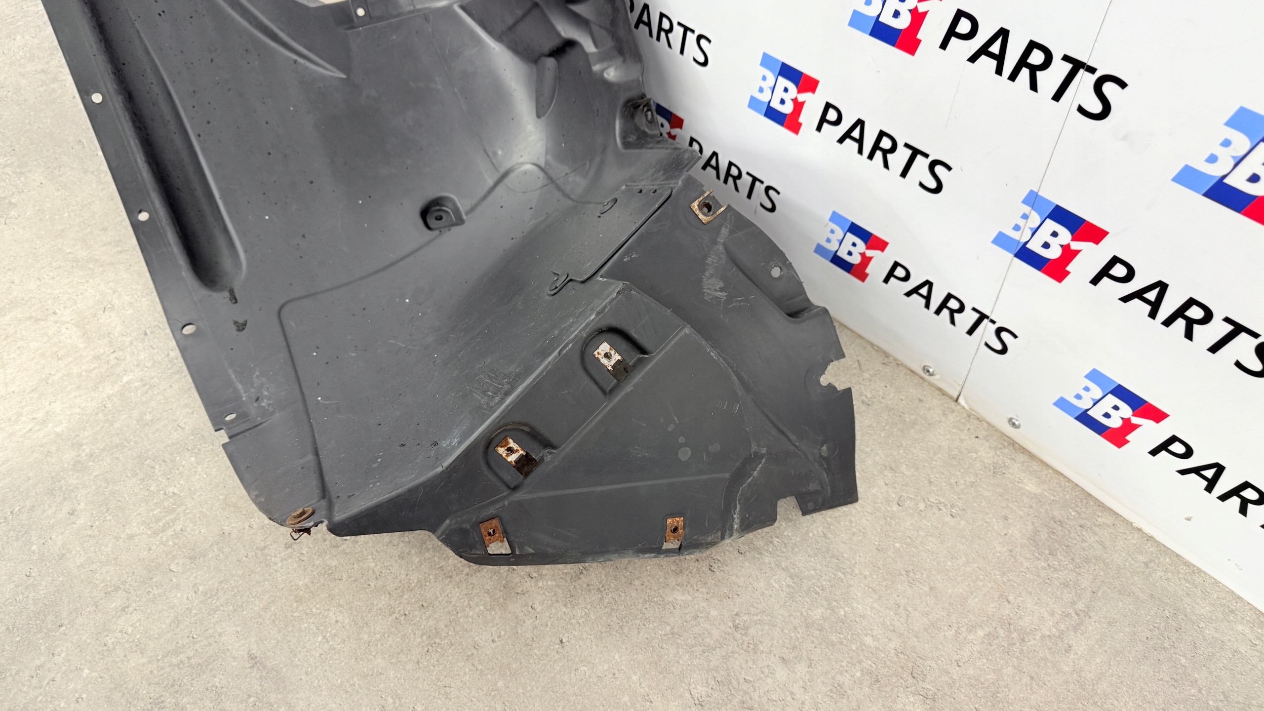 BMW E70 X5 mudguard left front front LCI LIFT 7234831 7234833