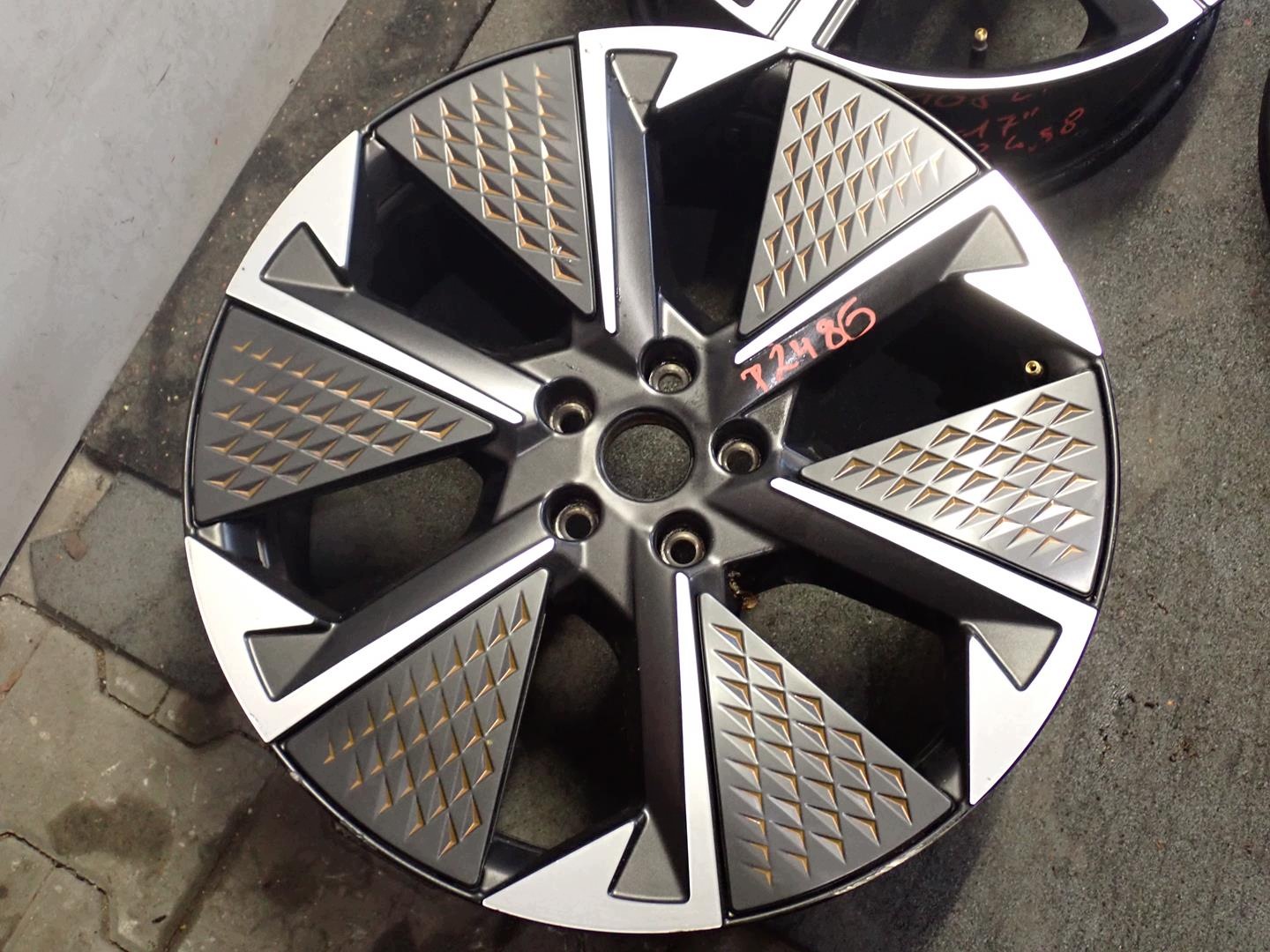 disk disk CUPRA 10E 5x112 ET50 8J 20" 10E601025AG