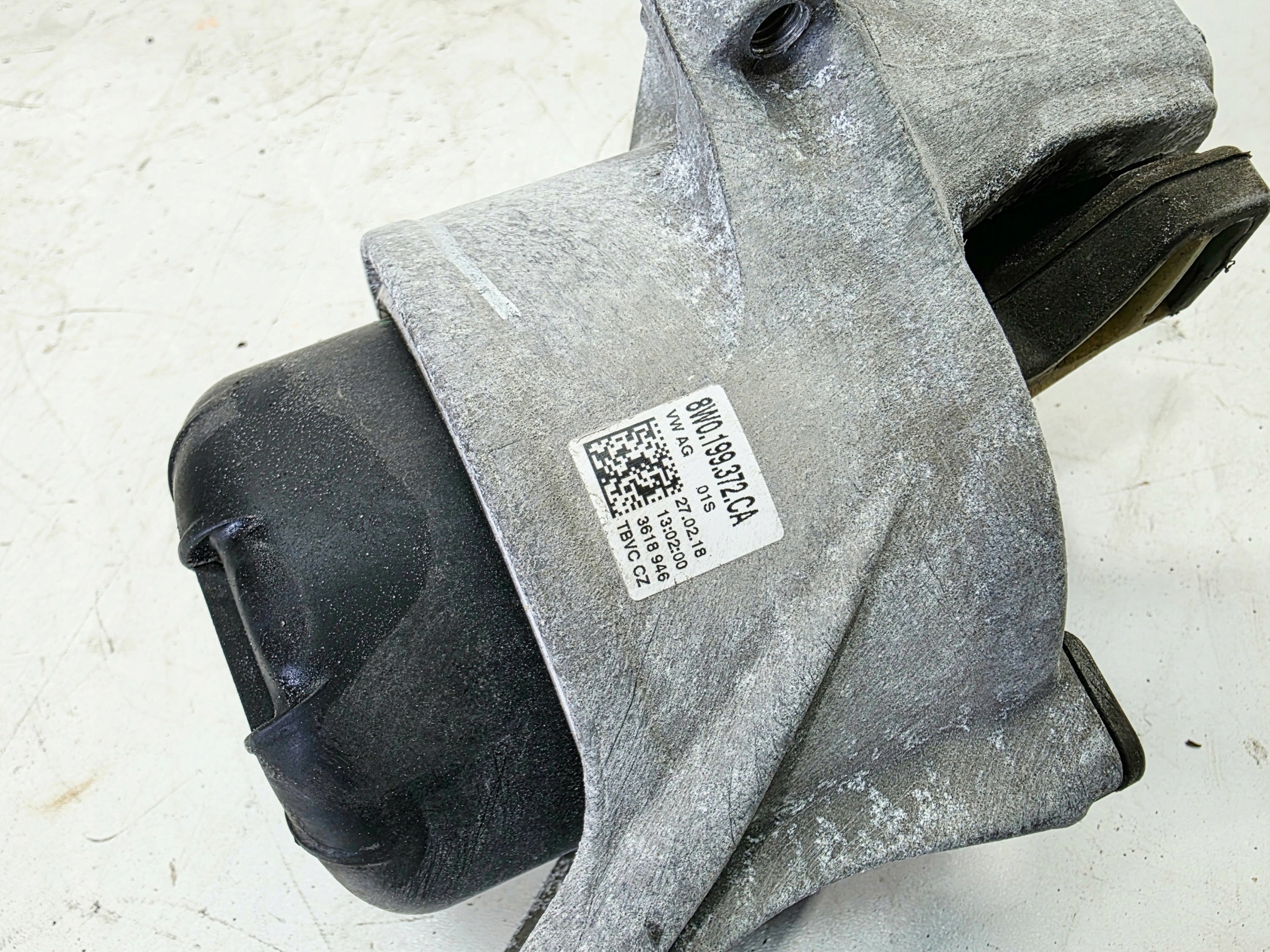 support engine mount right AUDI A4 B9 A5 8W 1.4 TFSI 8W0199372CA
