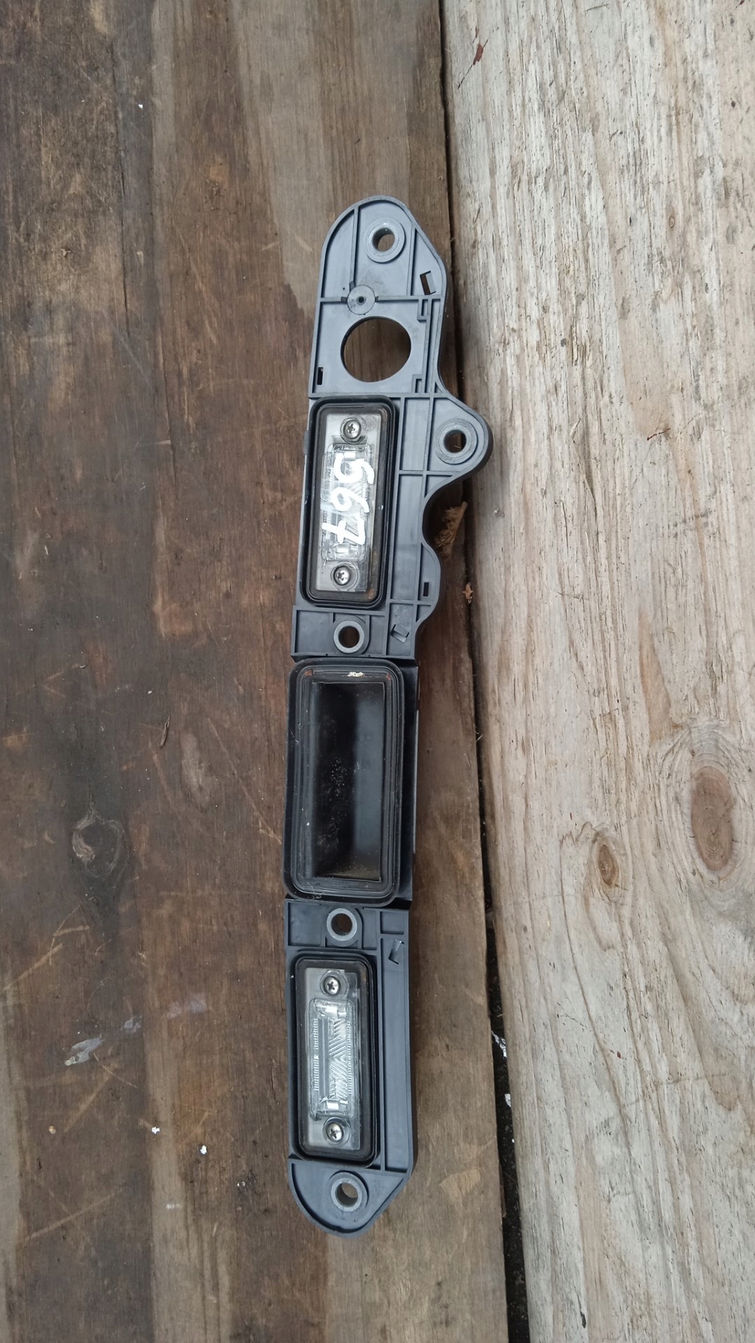 11441786573 - VW JETTA V SEDAN ДВЕРНАЯ РУЧКА МИКРОПЕРЕКЛЮЧАТЕЛЬ ЗАДНЯЯ