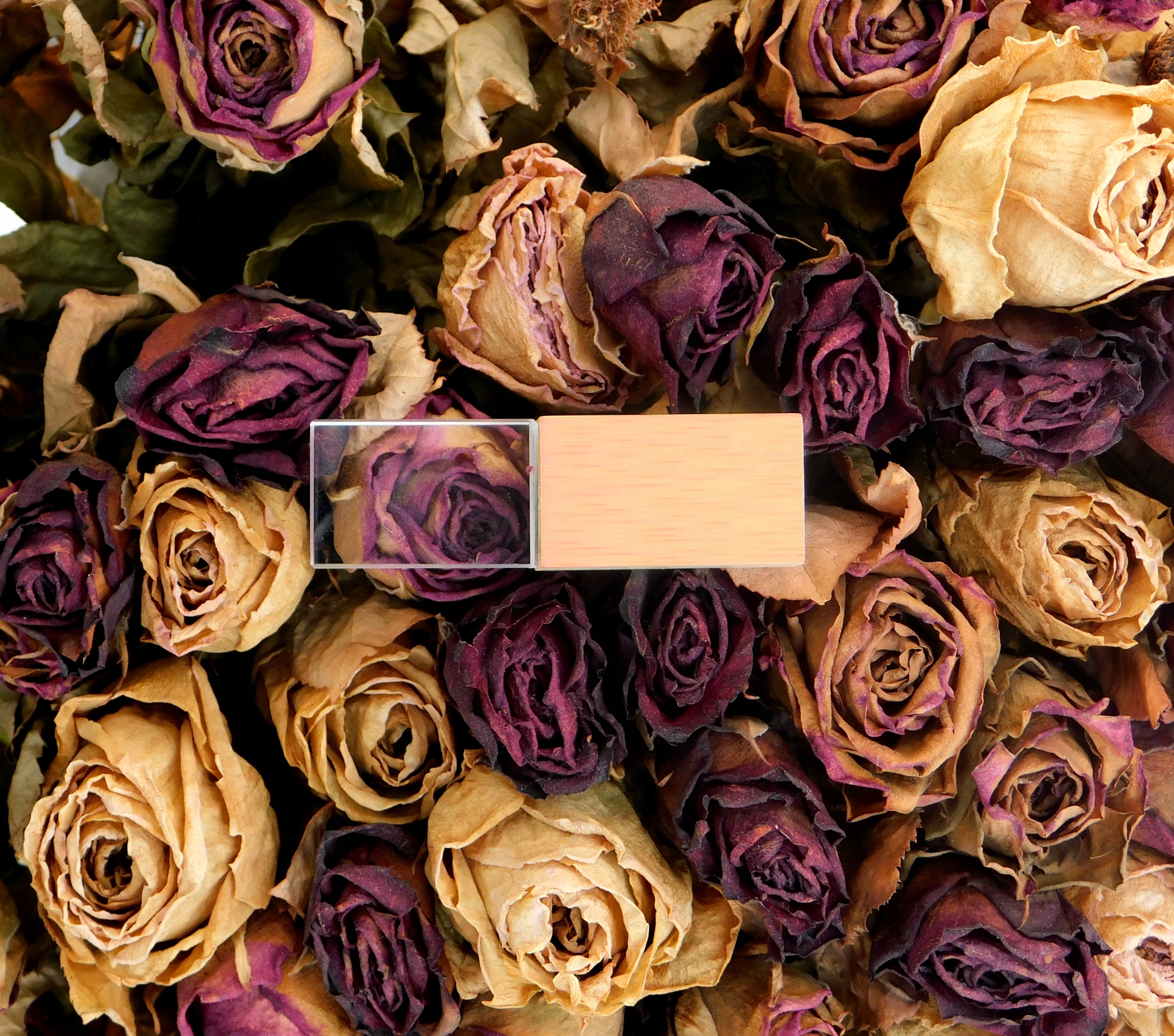 USB 16GB 3.0, DREWNIANY-SZKLANY, PODŚWIETLANE SZKŁO Marka TimeForWood