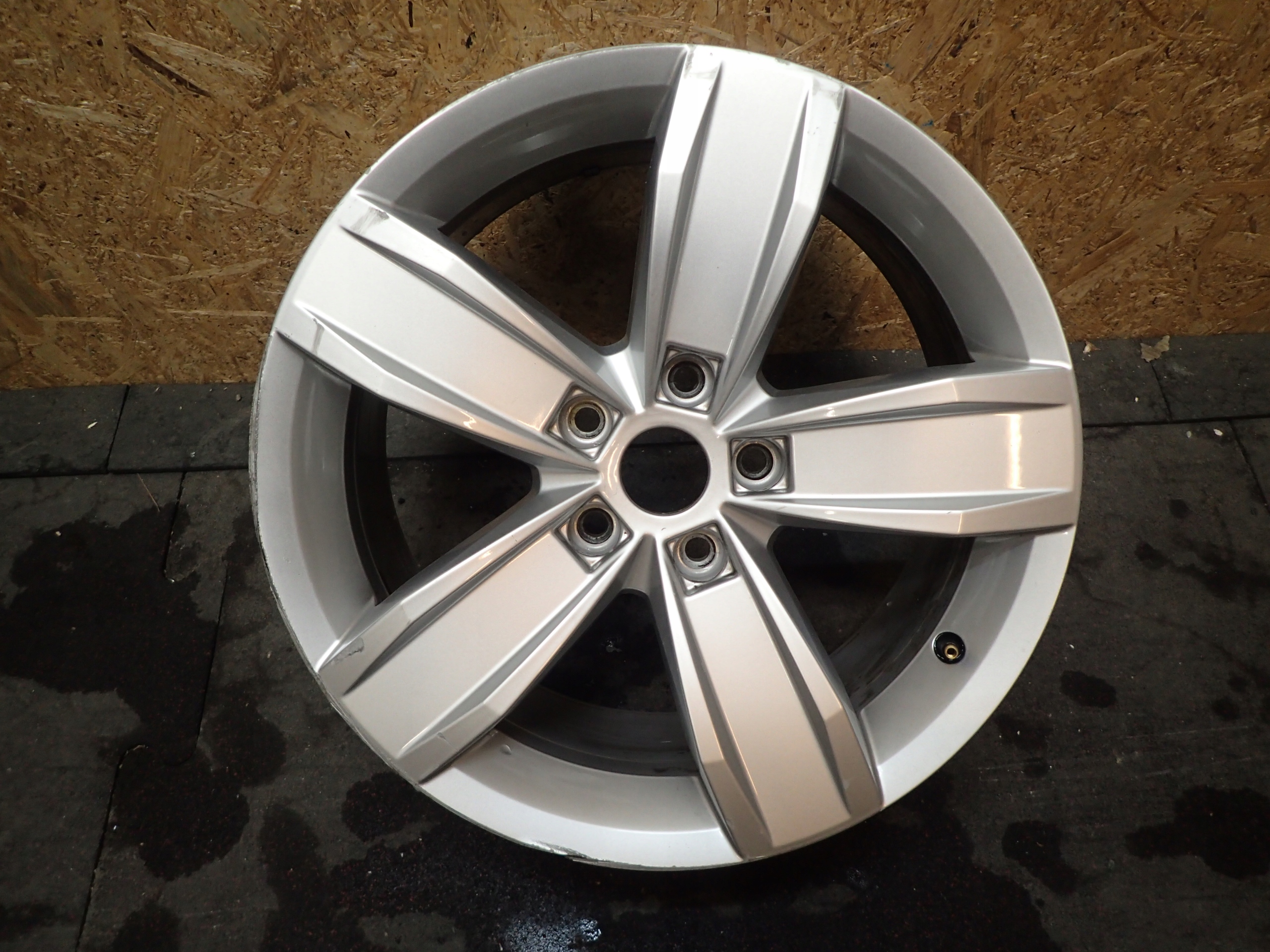 disc aluminium PASSAT B8 5X112 17" 7J ET40