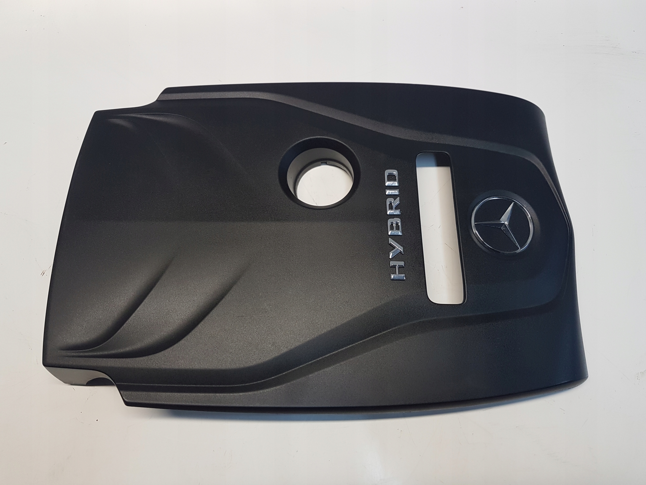 A2740103101 - MERCEDES W205 C300E защита двигателя верхняя