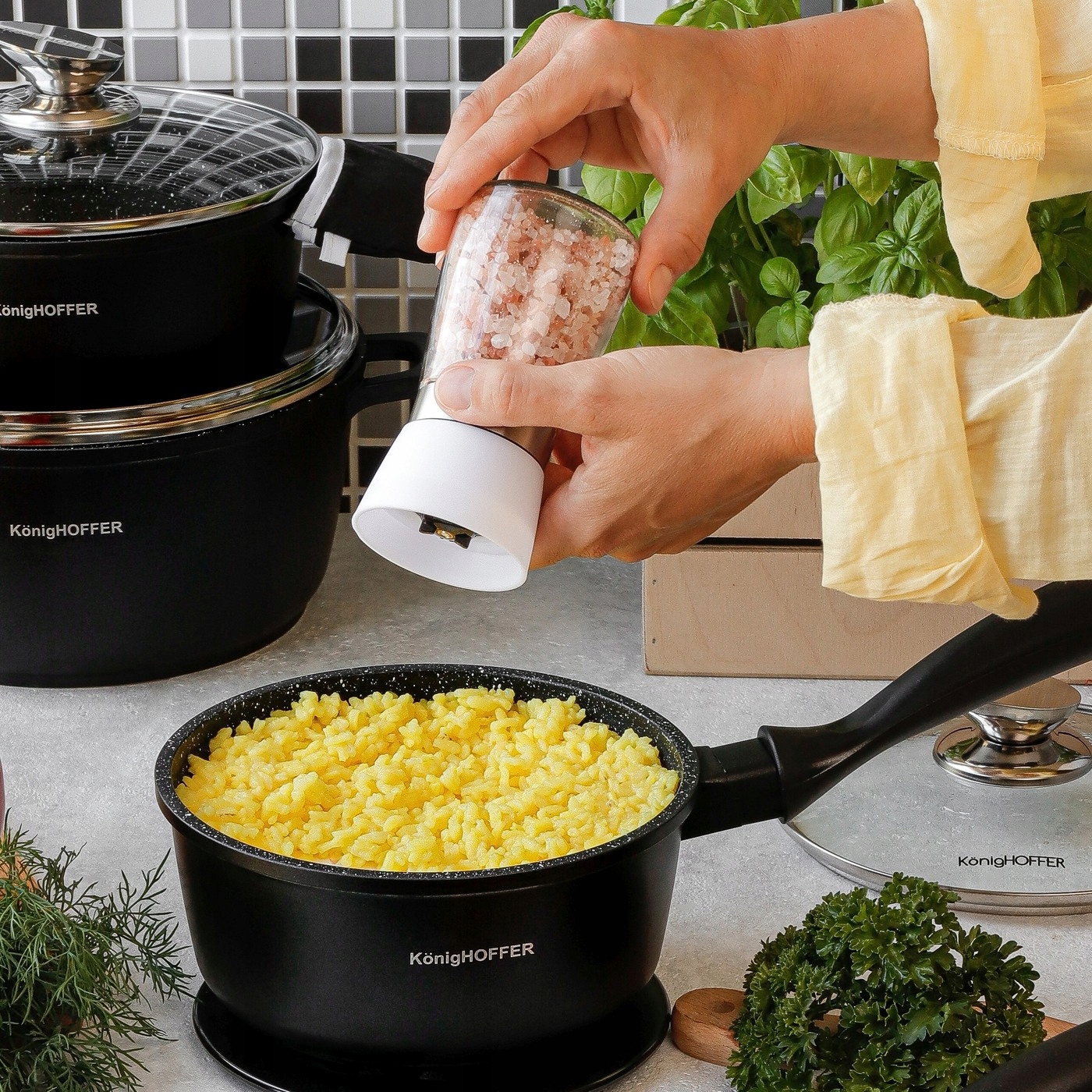 Młynek ręczny do soli i pieprzu Tadar 170 ml szkło Stan opakowania oryginalne