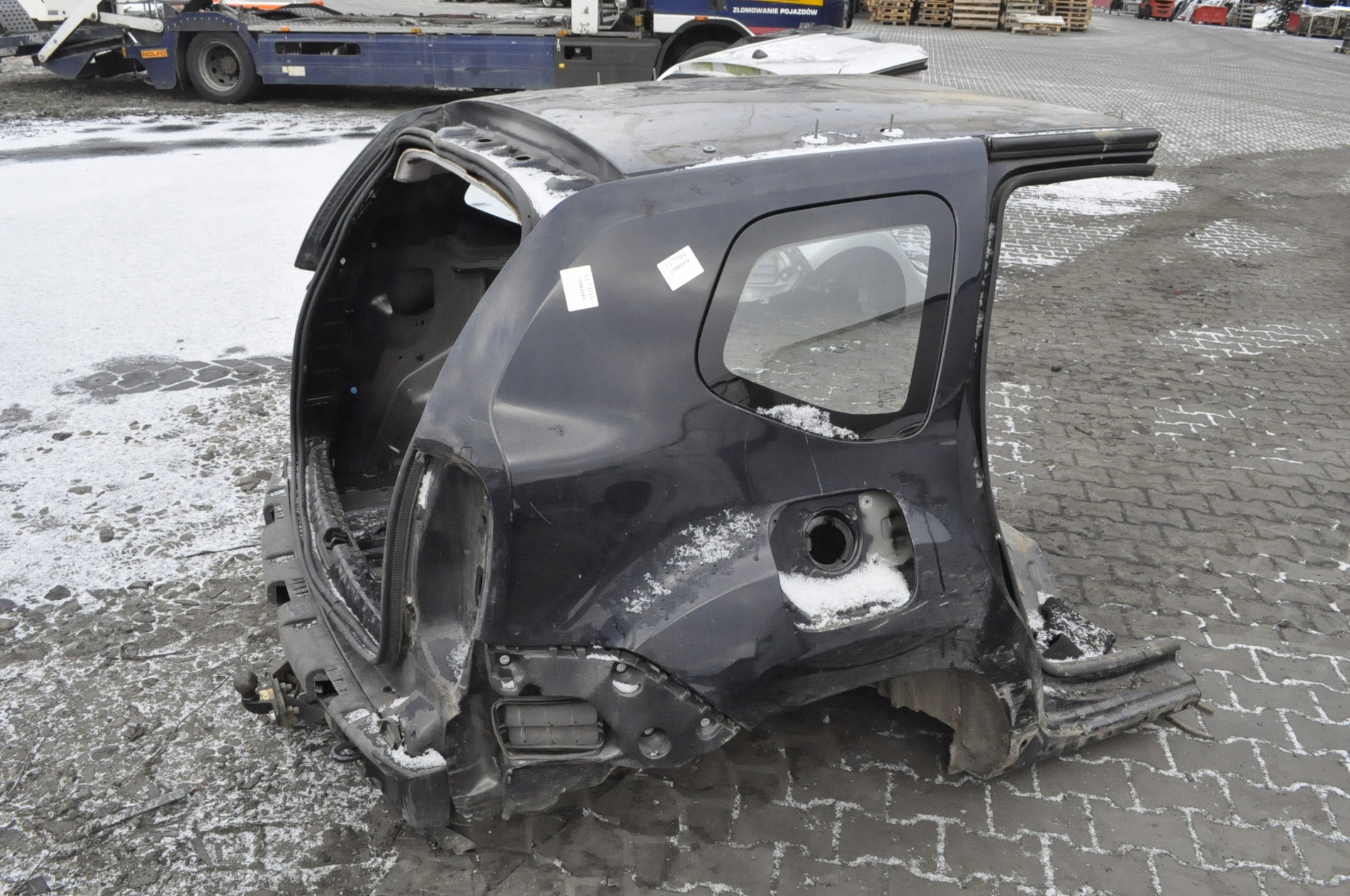 DACIA DUSTER I 10-17 CAŁY TYŁ DUPA WANNA PAS ĆWIARTKA BŁOTNIK