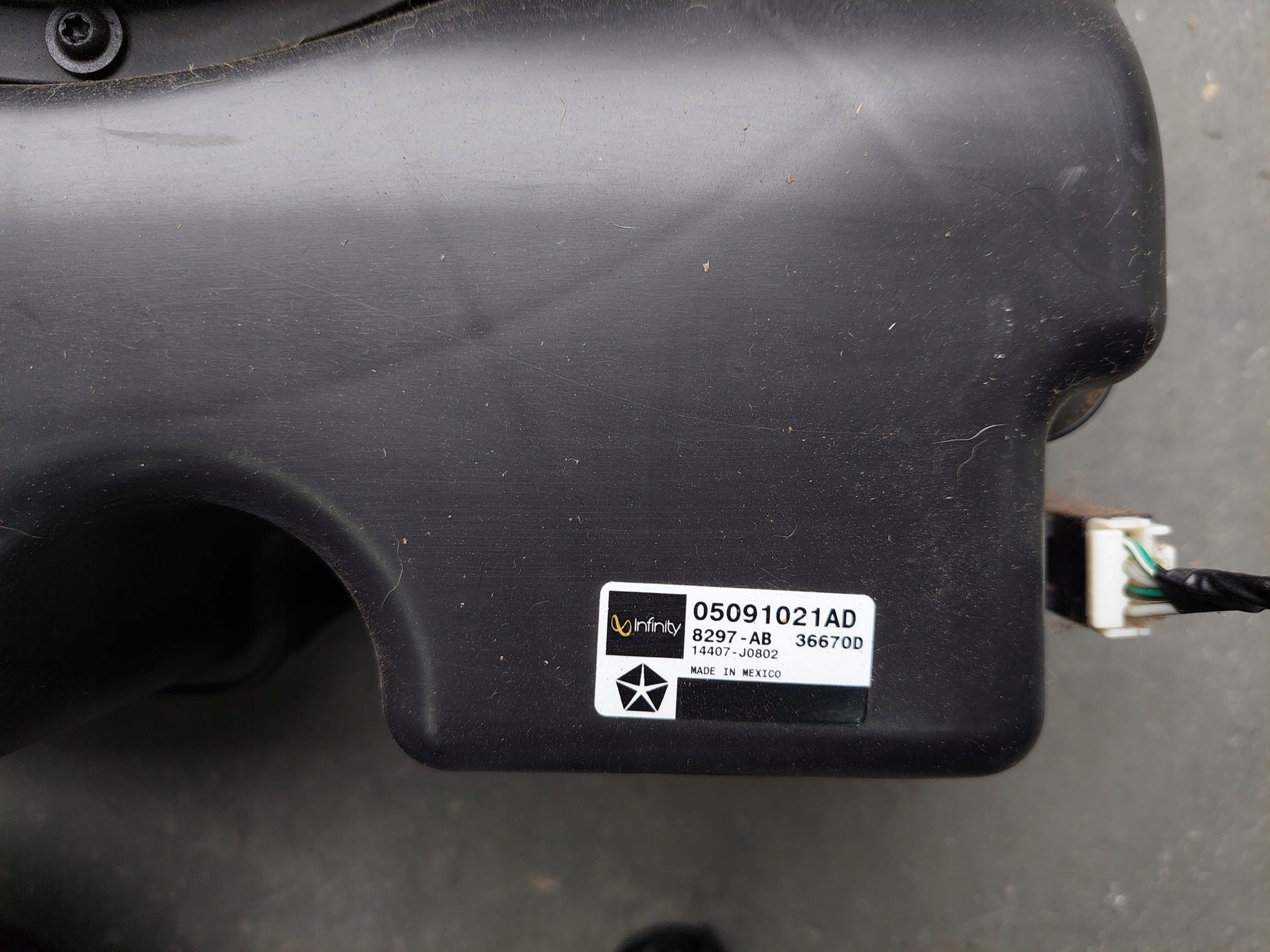 repráky INFINITY zosilňovač KOMPLET DODGE NITRO