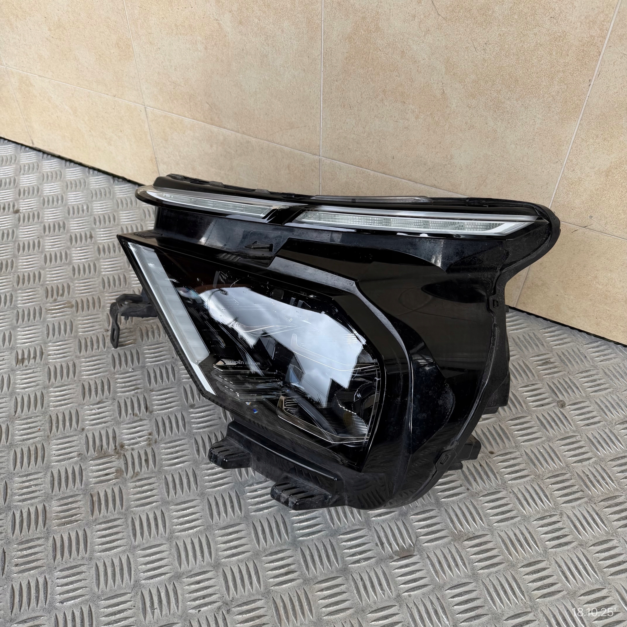 light left right lights front KOMPLET CITROEN C4 III 2021 ROK FULL LED