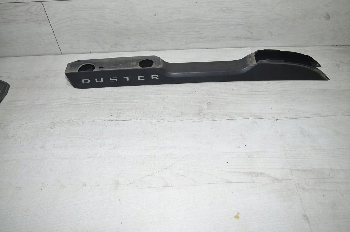 7589 - Крепление рейлинга левый задний Dacia Duster II 18R
