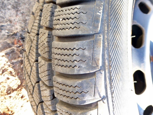 OCTAVIA I KOŁO ZAPASOWE 205/60 R15 6JX15H2 Profil opony 60