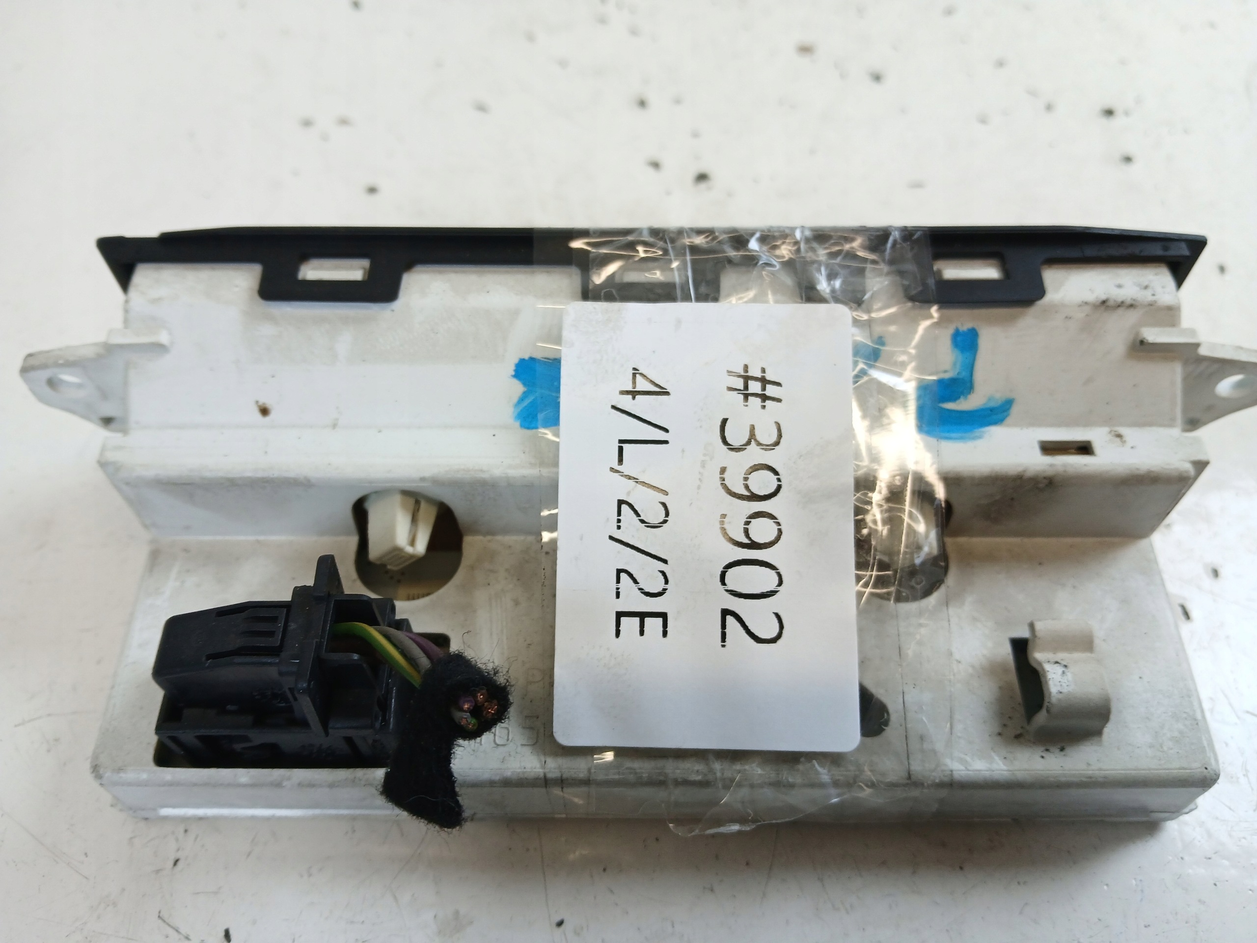 PEUGEOT 1007 display radio clock 9648634177