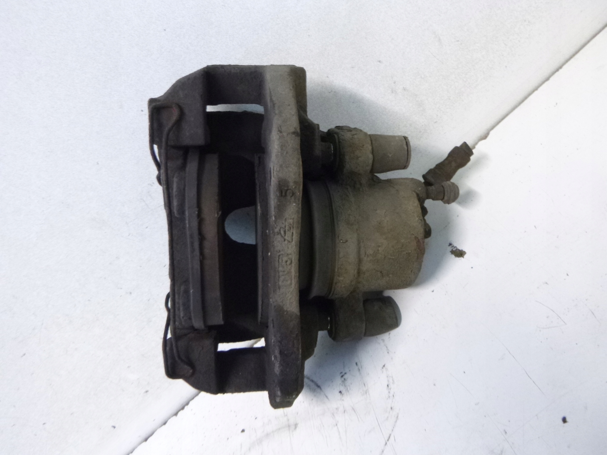 třmen brzdový předek Ford C-Max 1.6 2004r.