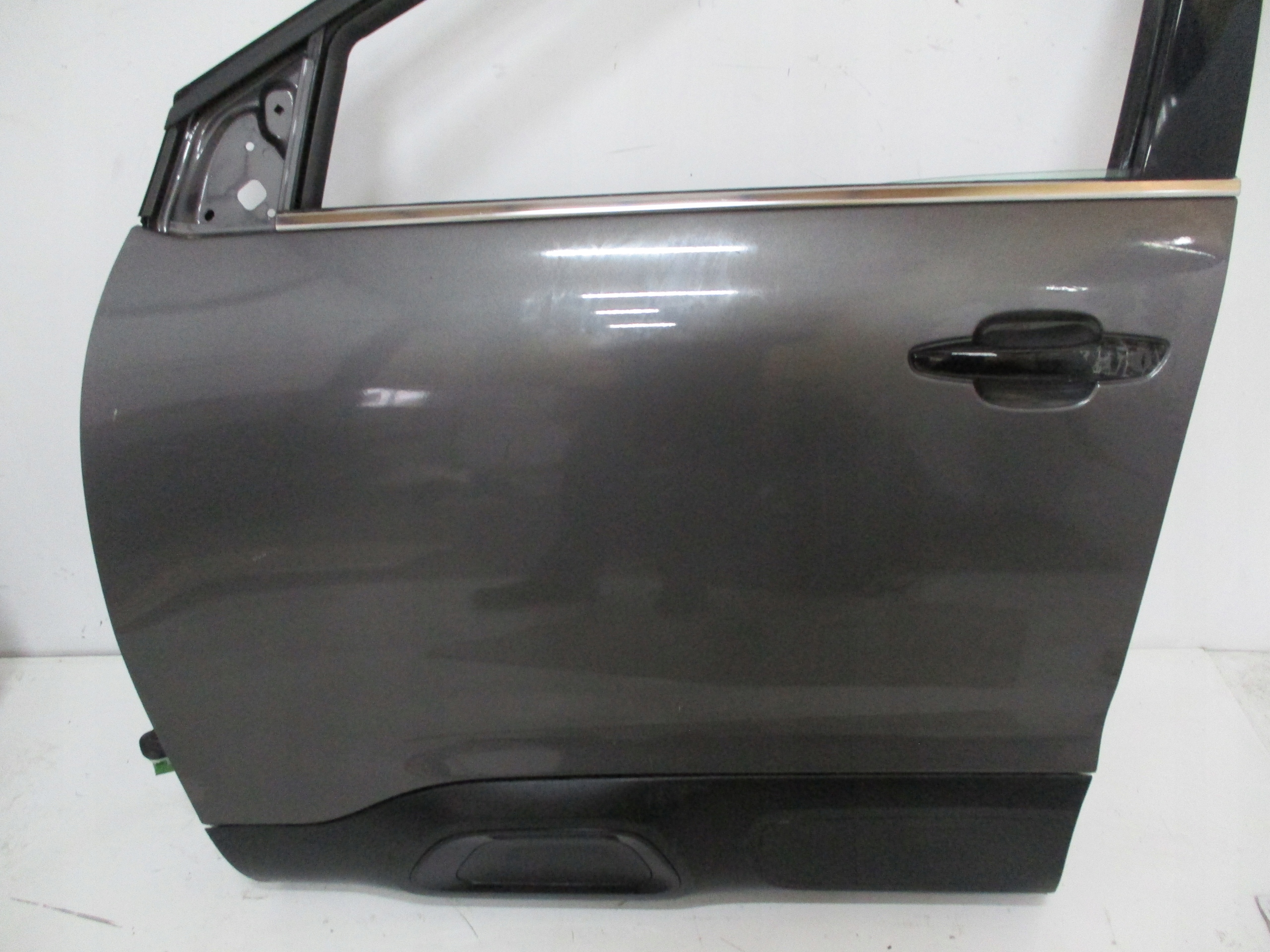 door left front CITROEN C5 AIRCROSS 24R damaged frame